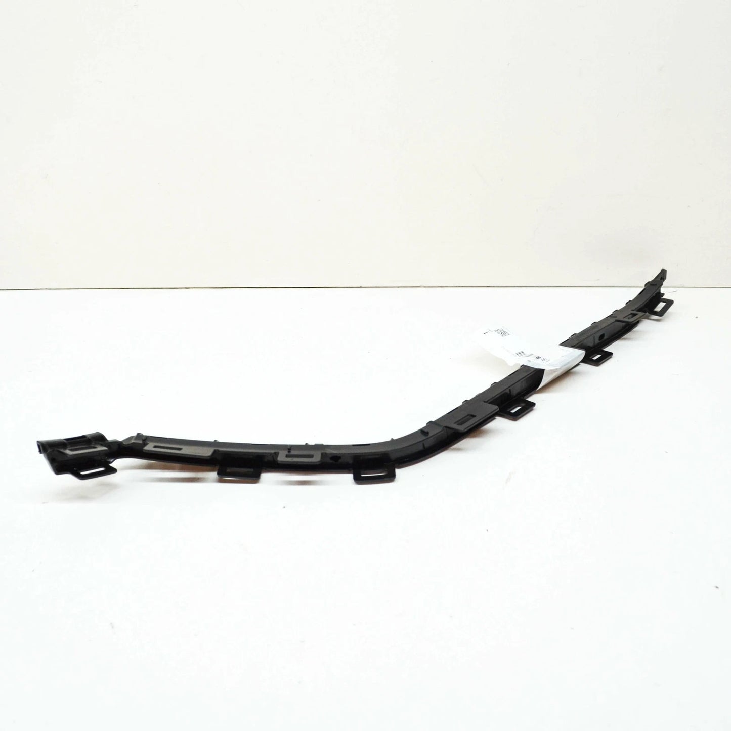 NEW VW PASSAT ALLTRACK B8 REAR LEFT BUMPER BRACKET GUIDE 3G9807355A ORIGINAL