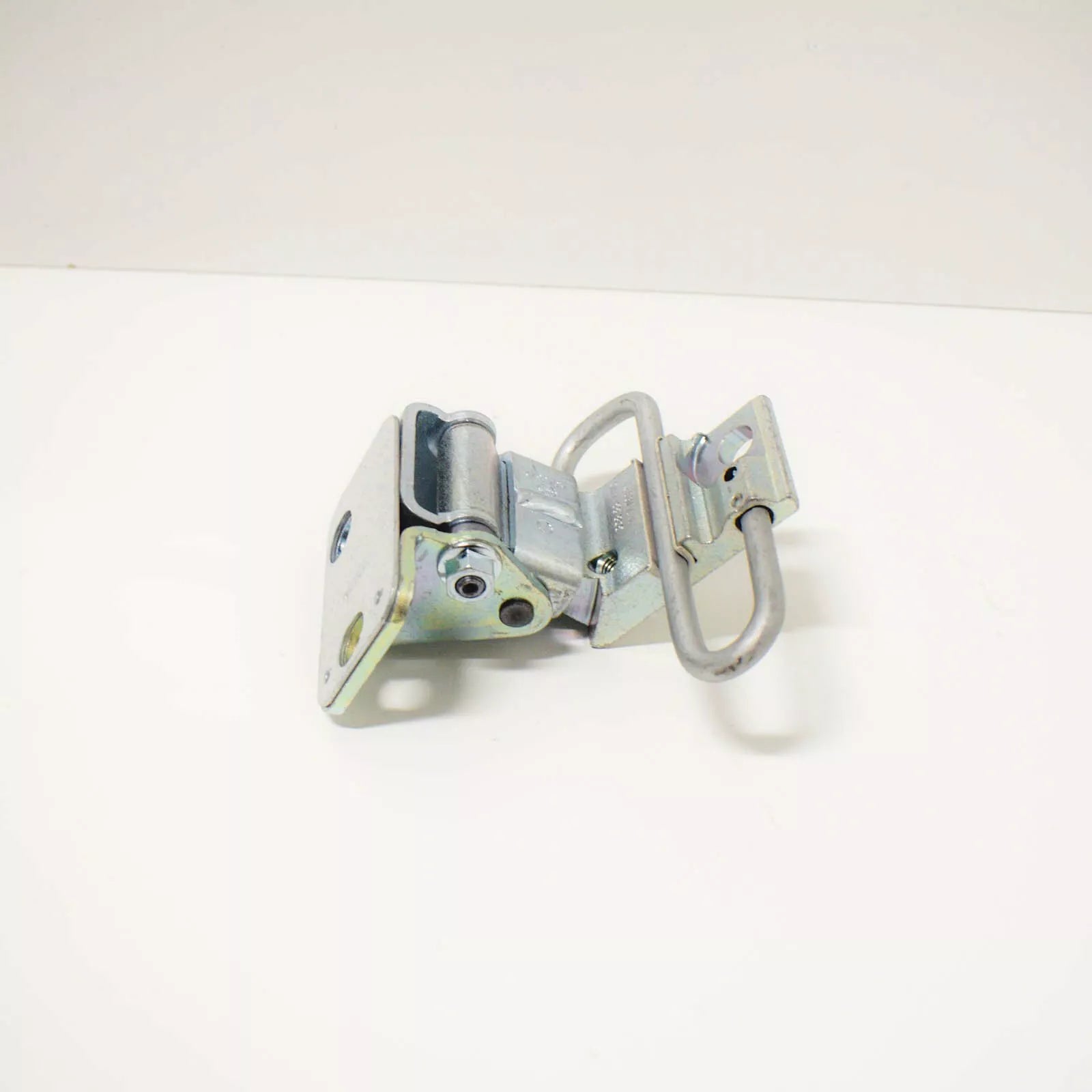 NEW VOLKSWAGEN CC FRONT LEFT DOOR LOWER HINGE 3C8831411C