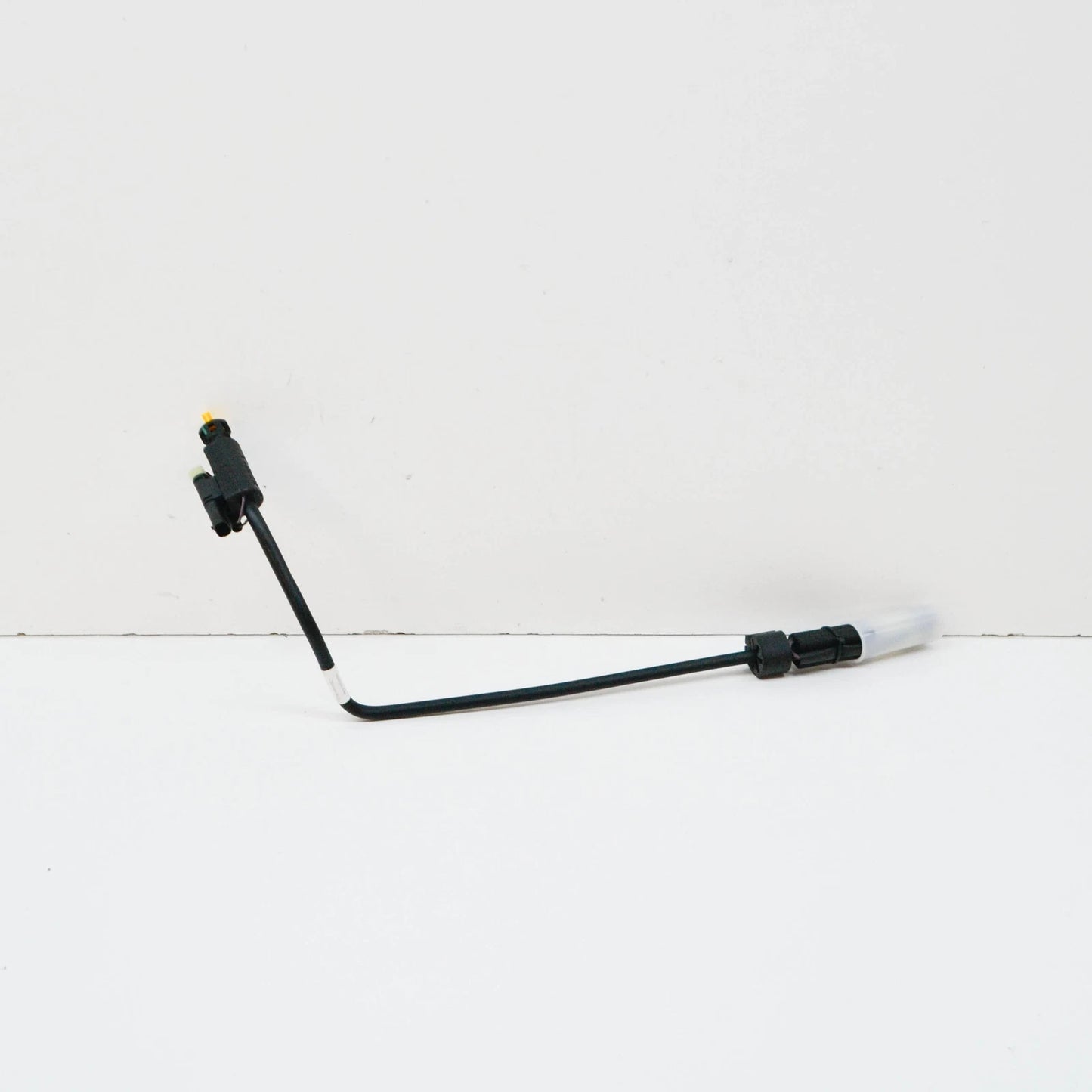 NEW MERCEDES BENZ GL X164 FUEL ADDITIVE RESERVOIR LINE A1644700224 ORIGINAL