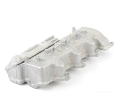 NEW MERCEDES-BENZ C W203 RIGHT ENGINE VALVE COVER A1120100430 ORIGINAL