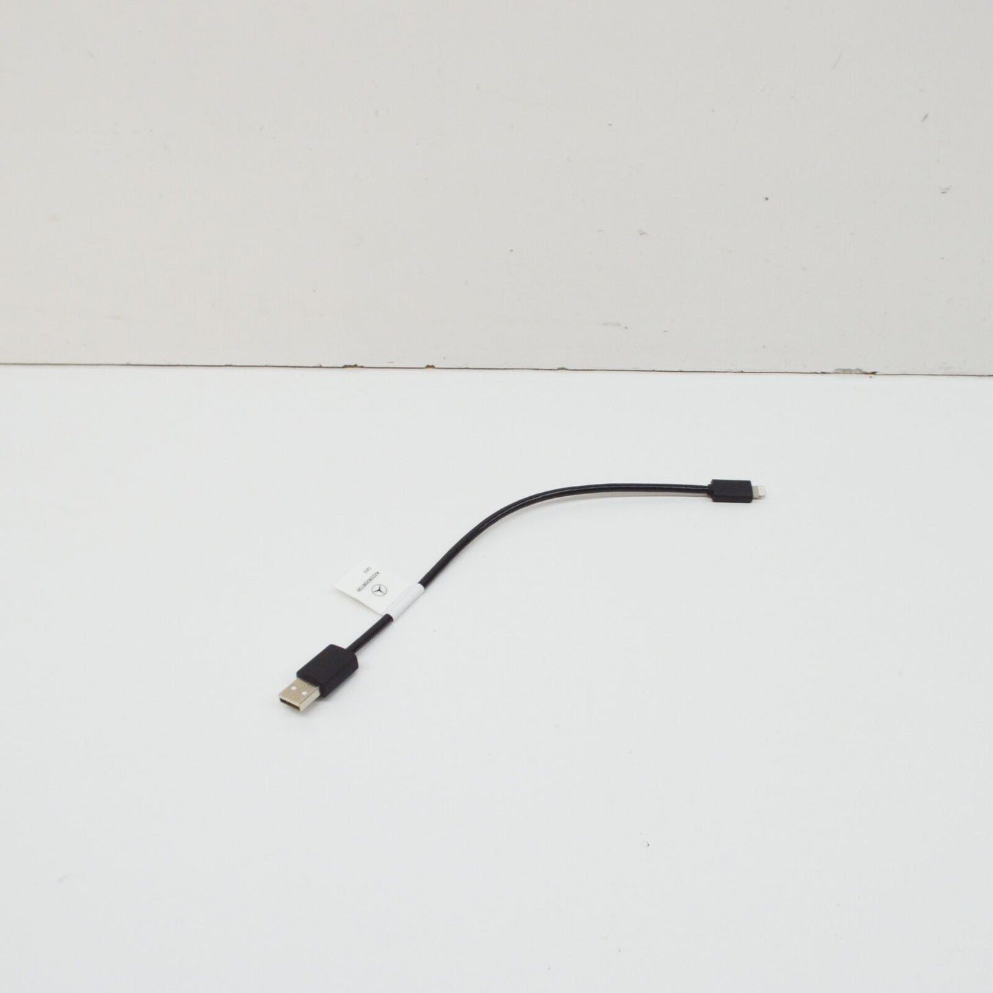 NEW MERCEDES-BENZ E W213 MEDIA INTERFACE USB ELECTRIC LINE A2228208700 ORIGINAL