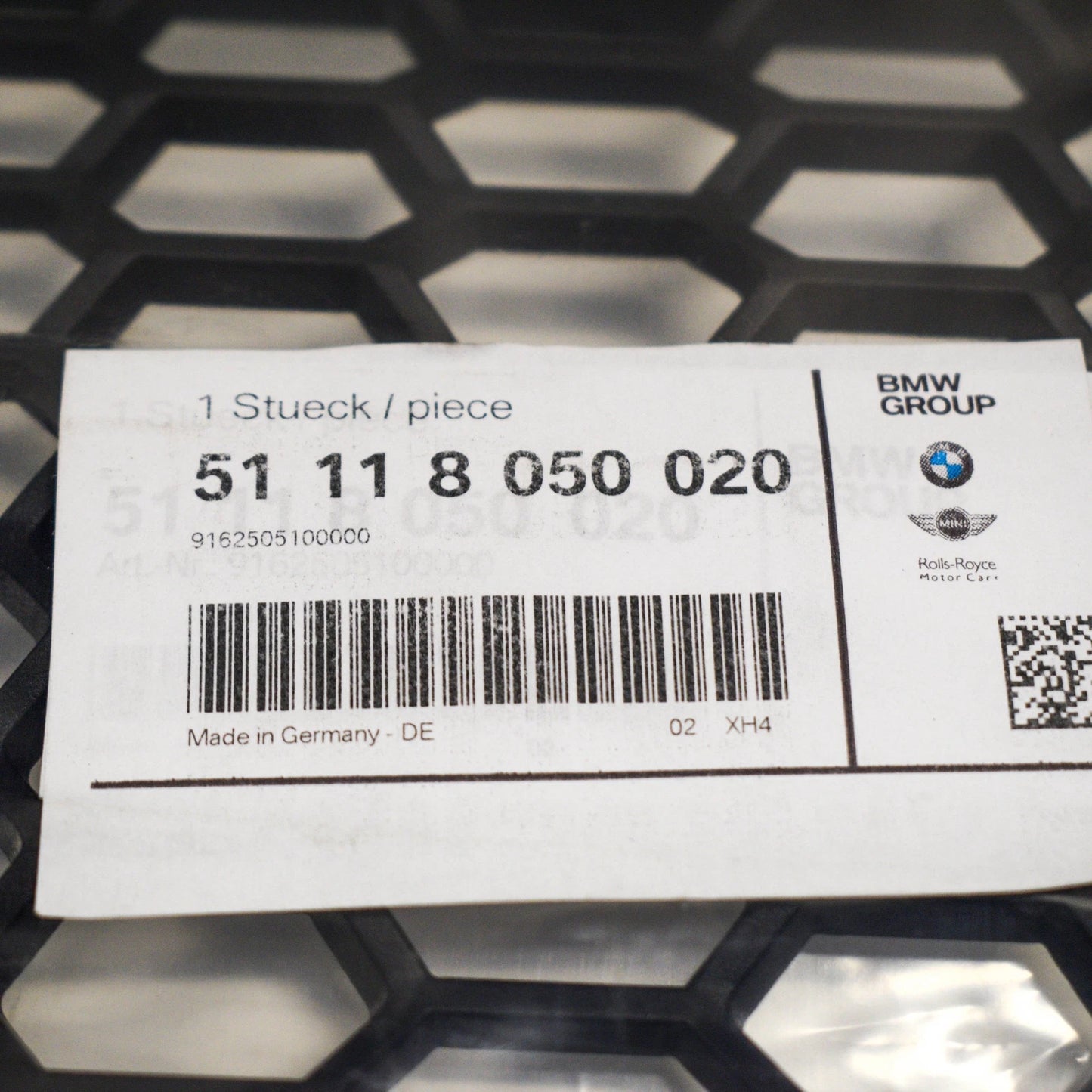 NEW BMW 5 GT F07 FRONT M SPORT BUMPER CENTER GRILLE 51118050020 2015 ORIGINAL