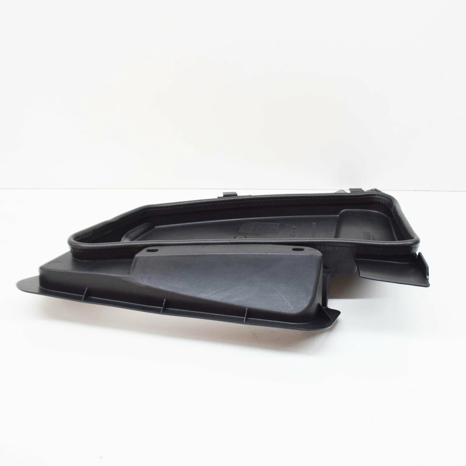 NEW MERCEDES-BENZ AMG GT C190 LEFT SIDE AIR DUCT A1908303900