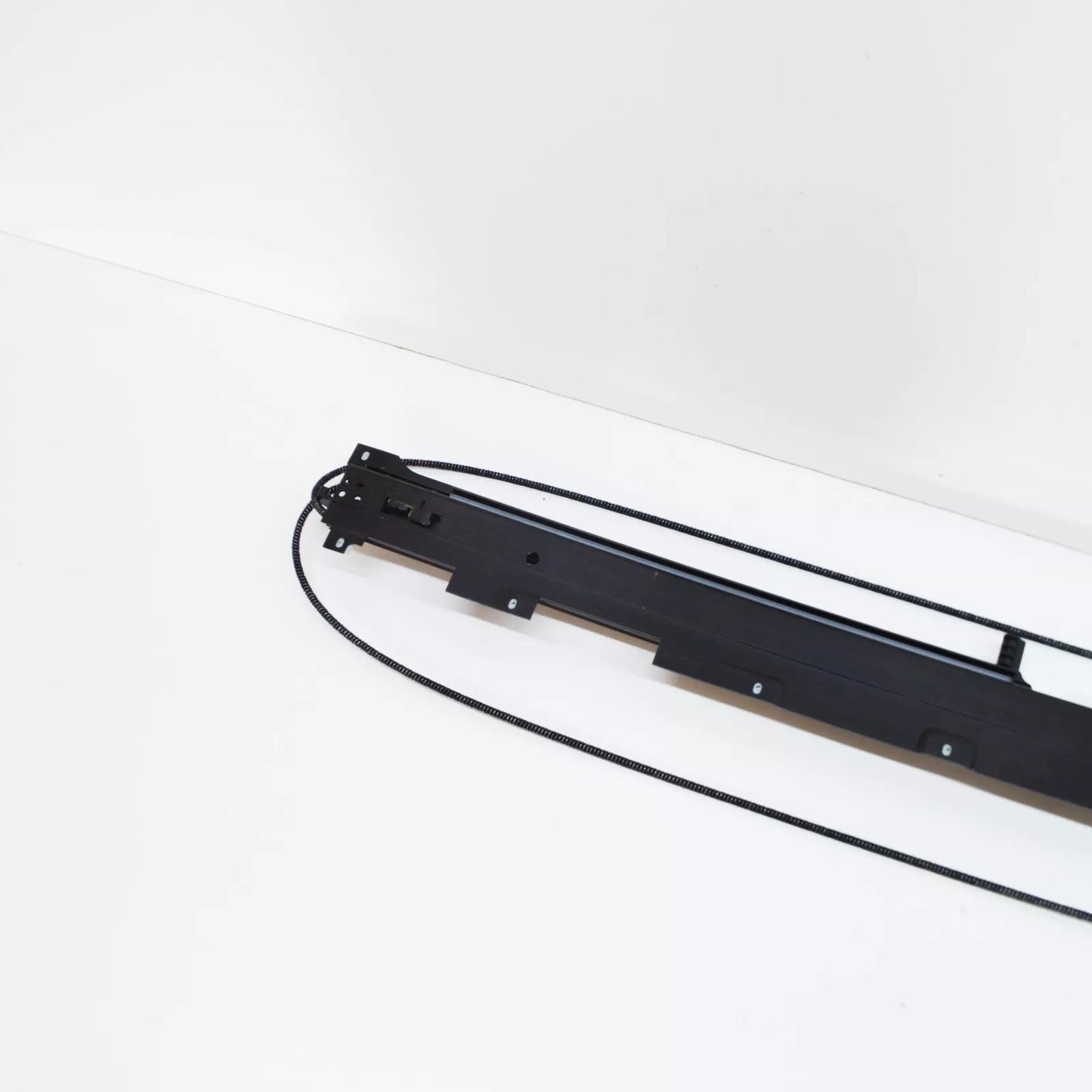 NEW MB C CL203 ROOF RIGHT SUSPENSION CONTROL GUIDE A2037800258 ORIGINAL