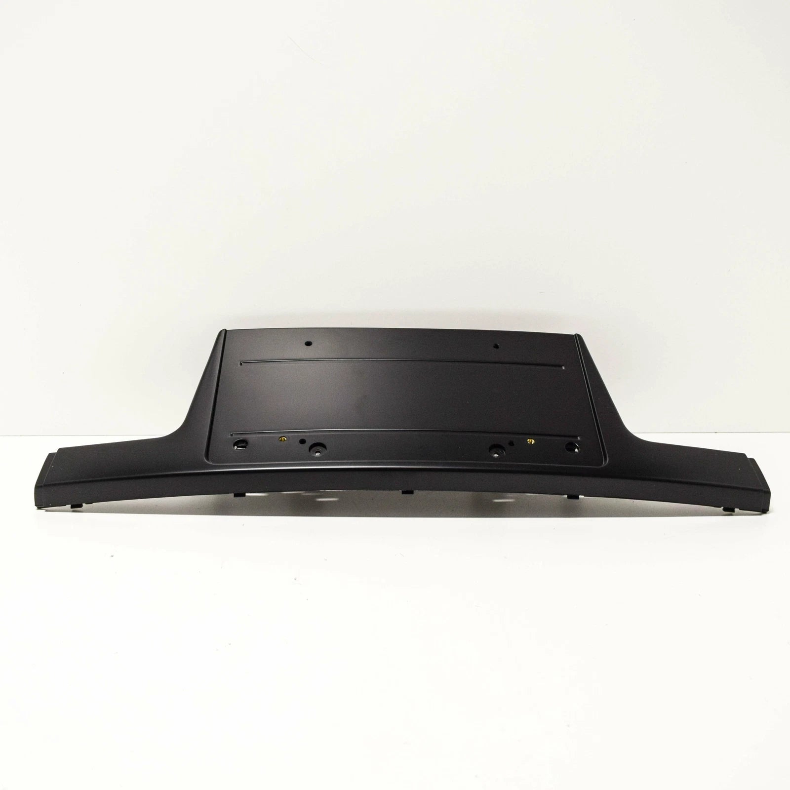 NEW BMW 7 E38 FRONT BUMPER LICENSE NUMBER PLATE HOLDER 51118150488 ORIGINAL