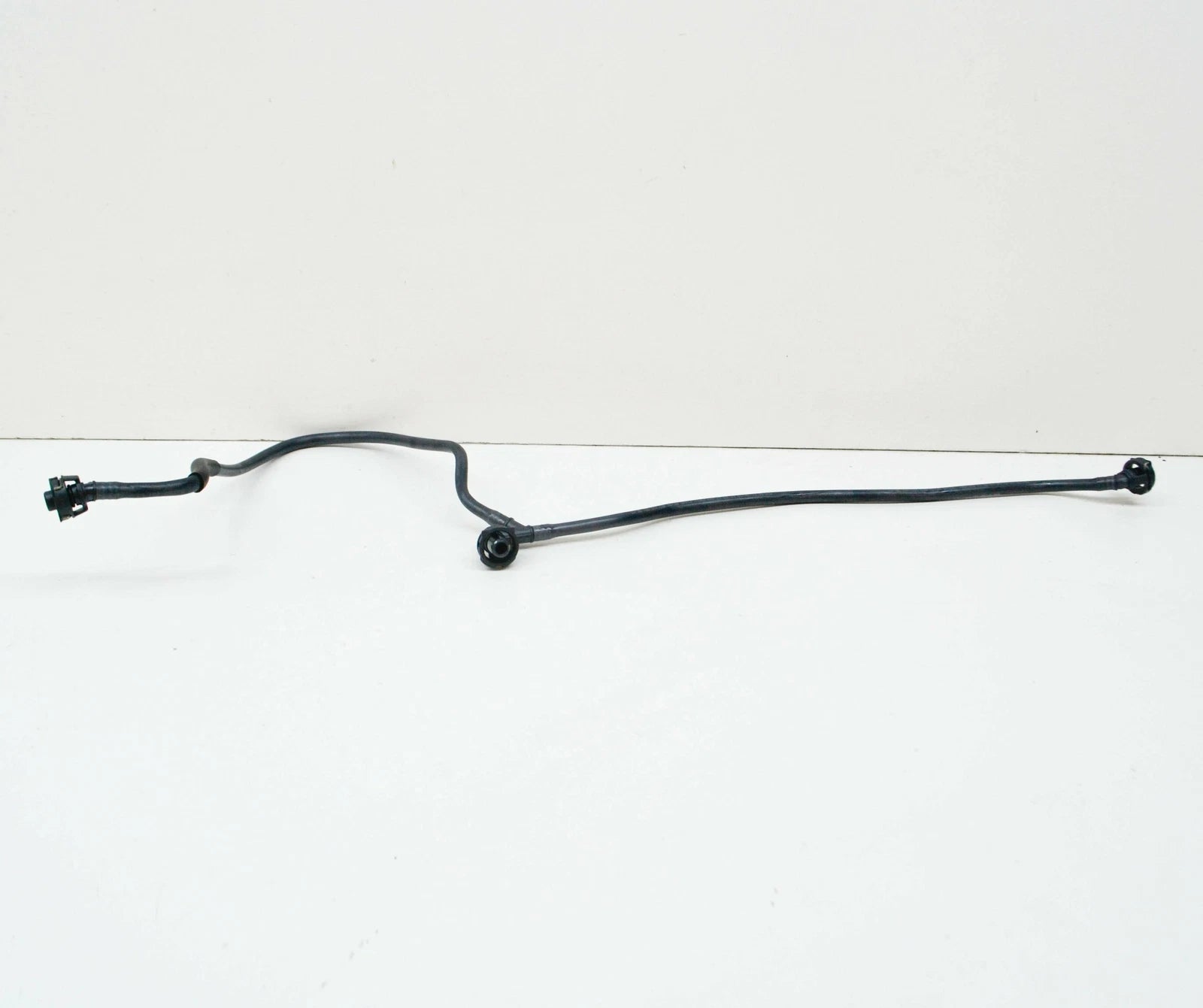 NEW AUDI A6 C8 ENGINE COOLANT OVERFLOW BREATHER HOSE LOWER 4K0121081CS