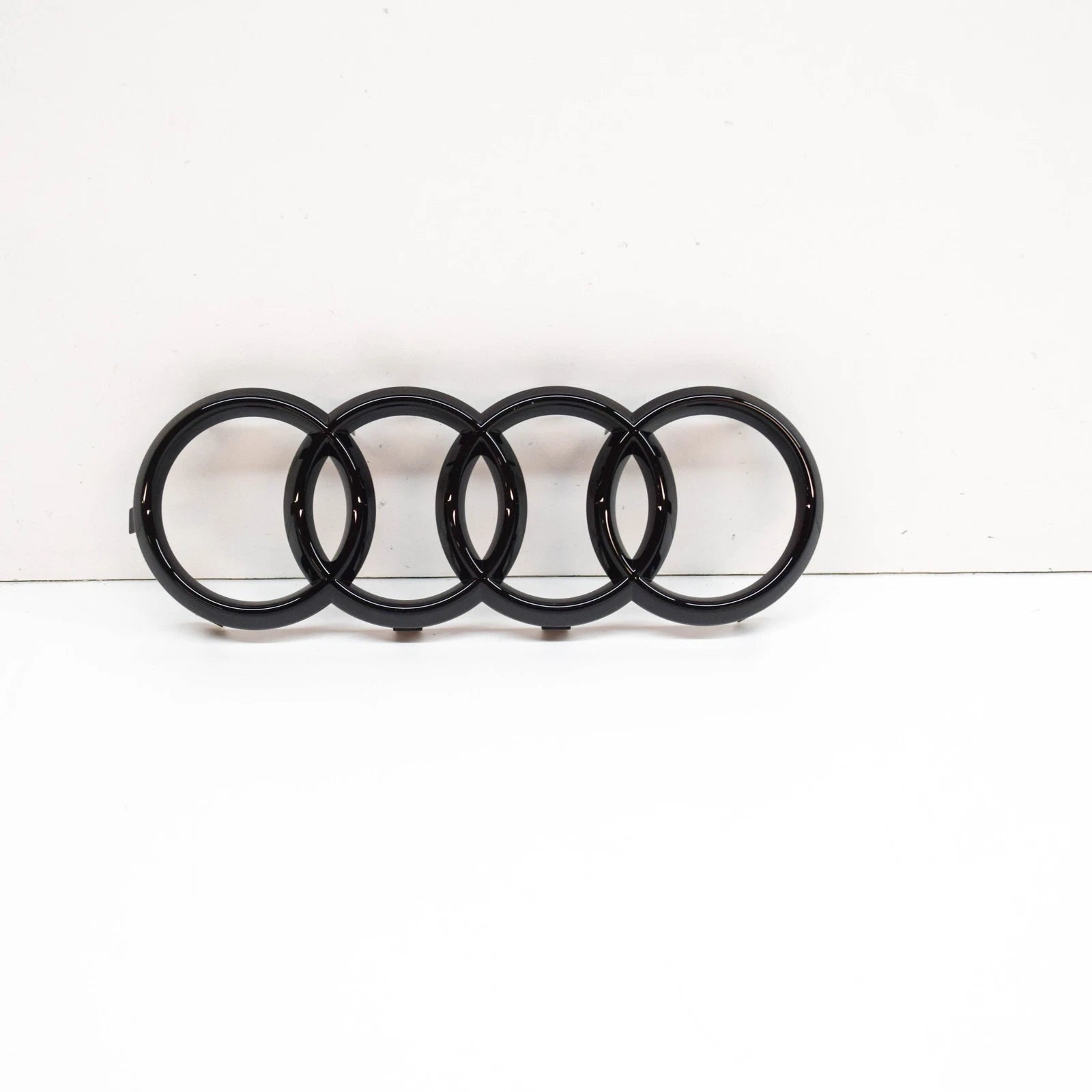 NEW AUDI A4 B9 FRONT RADIATOR GRILLE EMBLEM BADGE 8J0853605BT94