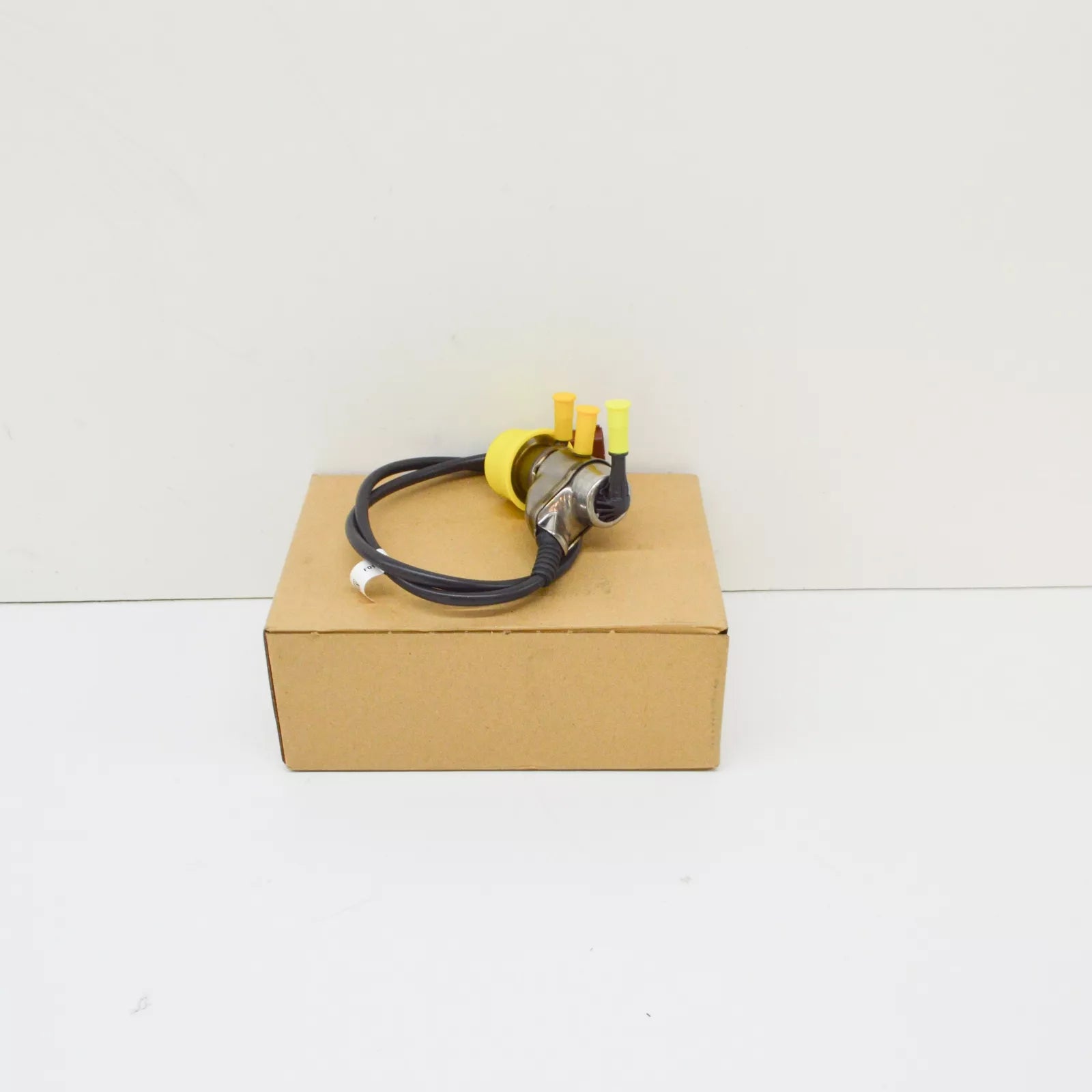 NEW AUDI A4 B9 REDUCTION AGENT INJECTOR 04L131113S ORIGINAL