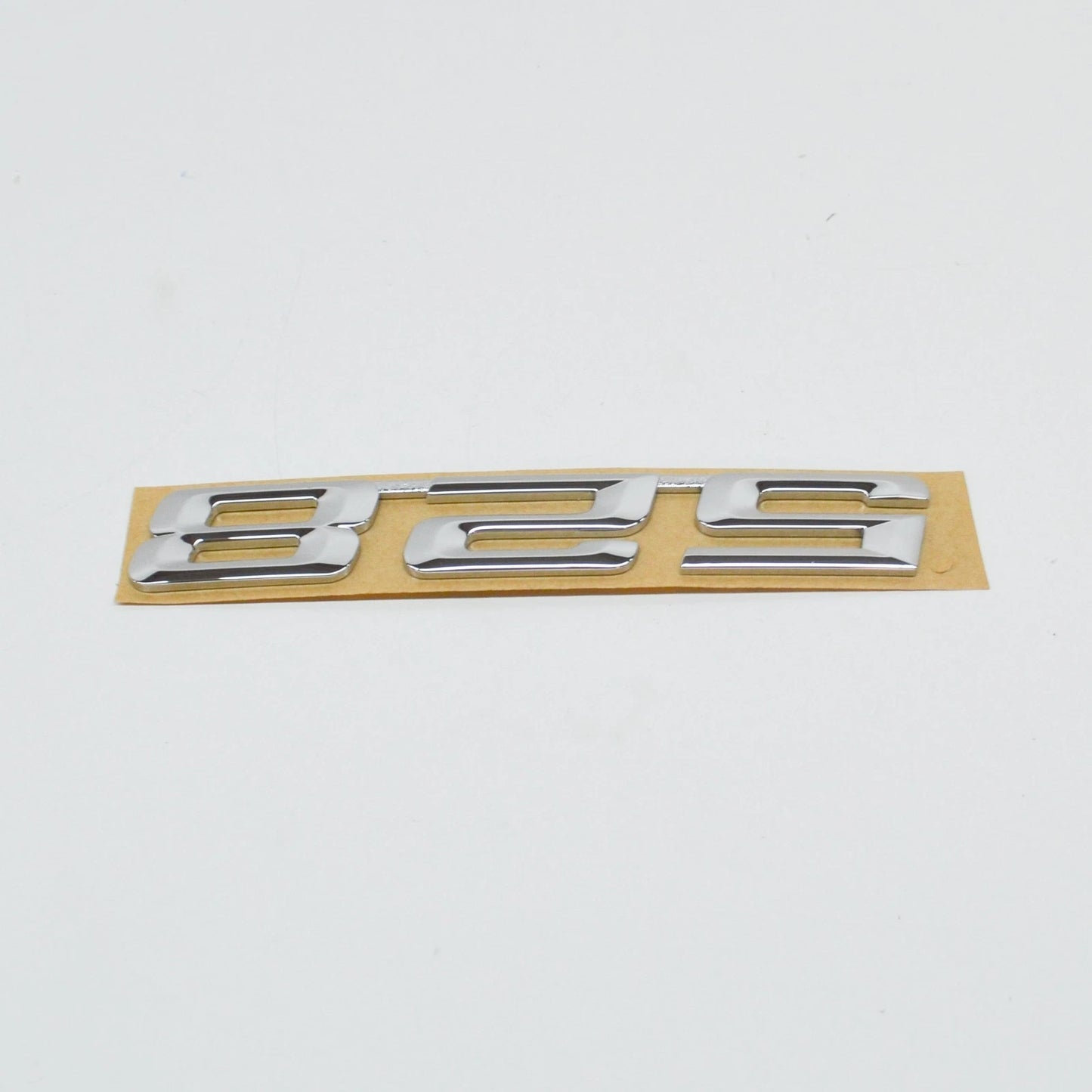 NEW BMW E39 SEDAN TRUNK LID 528 EMBLEM BADGE LOGO SIGN 8167687 51148167687