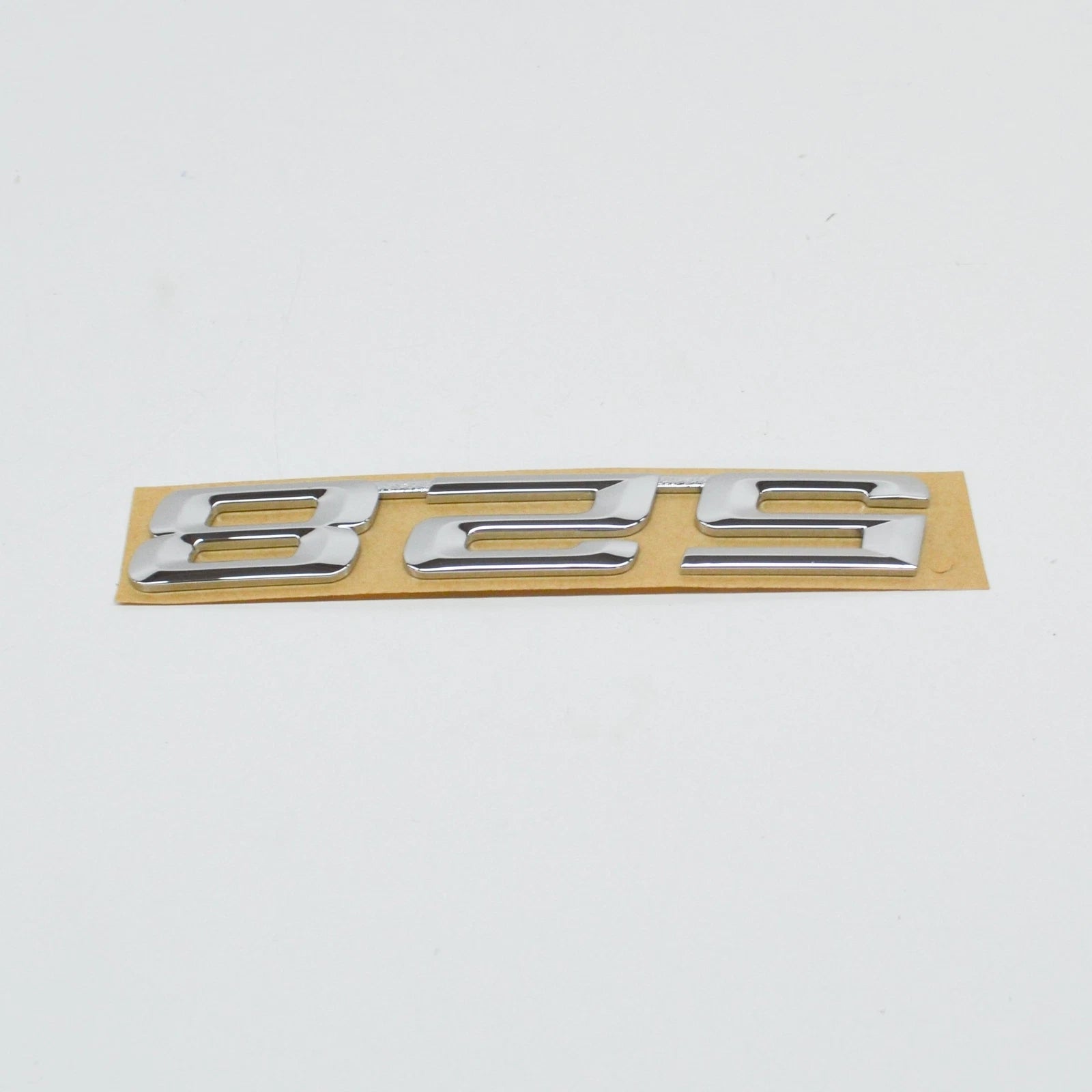 NEW BMW E39 SEDAN TRUNK LID 528 EMBLEM BADGE LOGO SIGN 8167687 51148167687