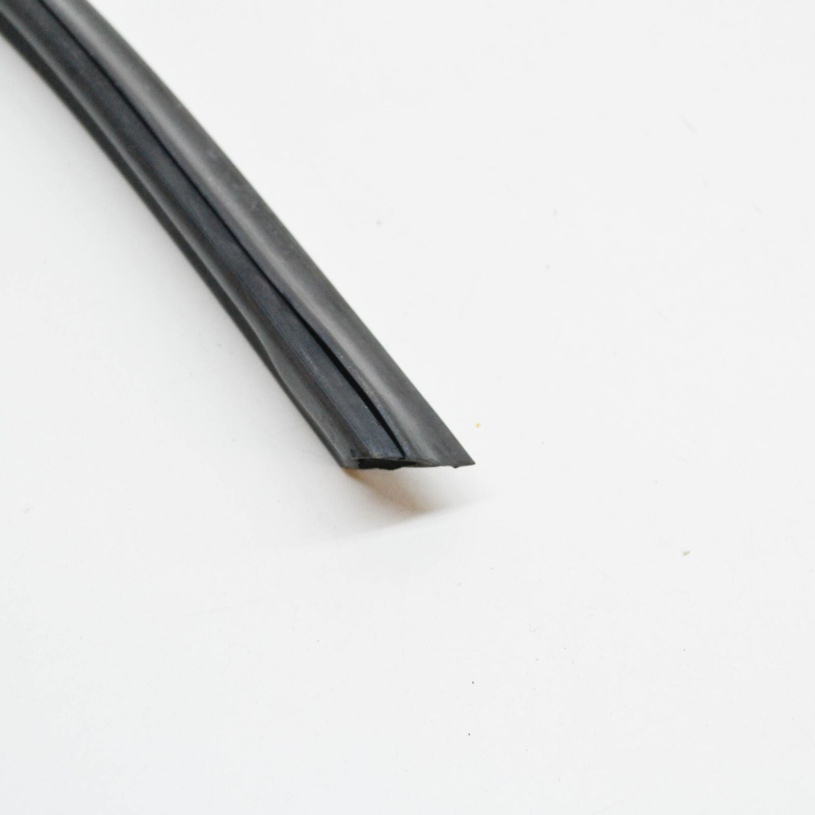 NEW MERCEDES BENZ SL R107 LEFT DOOR WEATHERSTRIP A1077200978 ORIGINAL