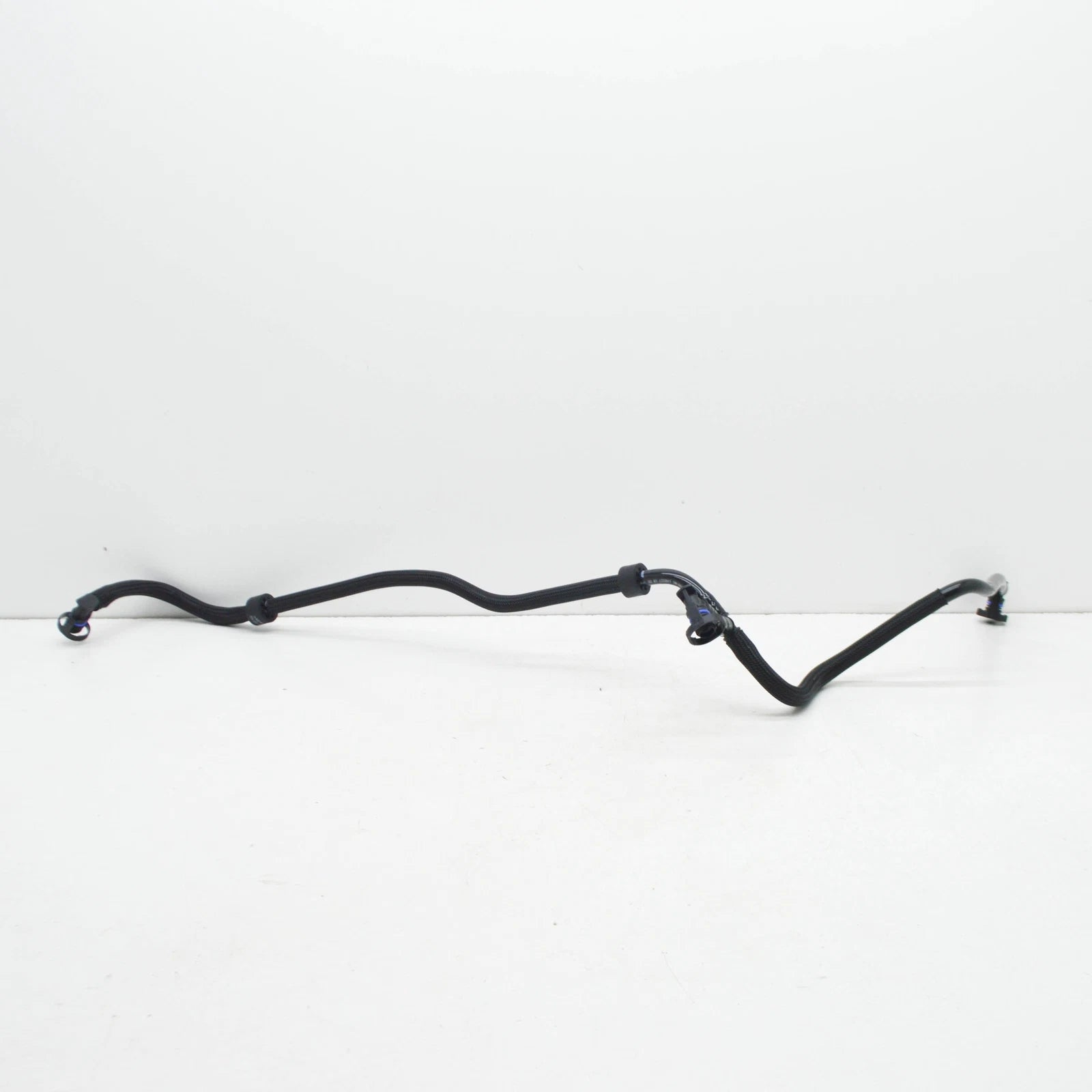 NEW BMW M5 F10 FUEL TANK BREATHER LINE 13907847238 ORIGINAL