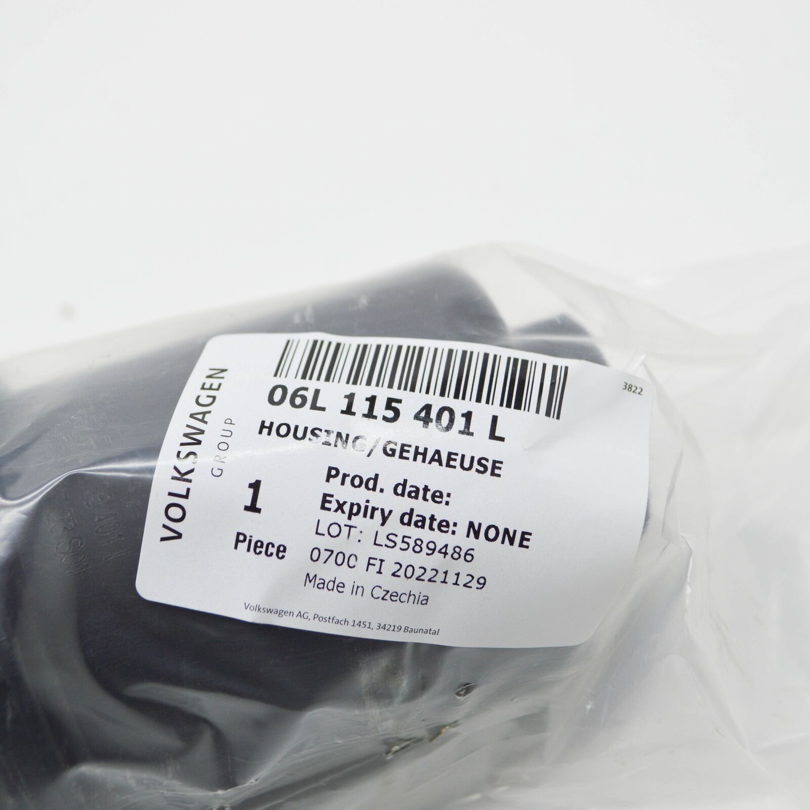 NEW AUDI A4 AVANT B9 ENGINE OIL FILTER HOUSING 06L115401L ORIGINAL