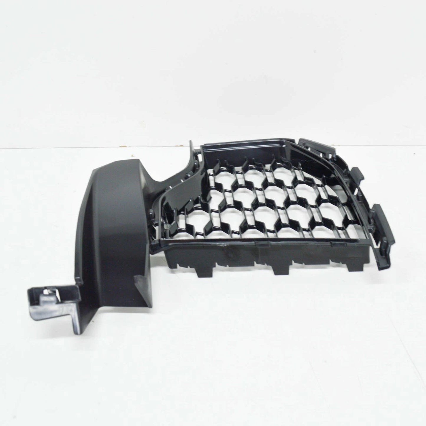 NEW BMW X5 G05 FRONT BUMPER RIGHT SIDE OPEN GRILLE 8070174 51118070174 ORIGINAL