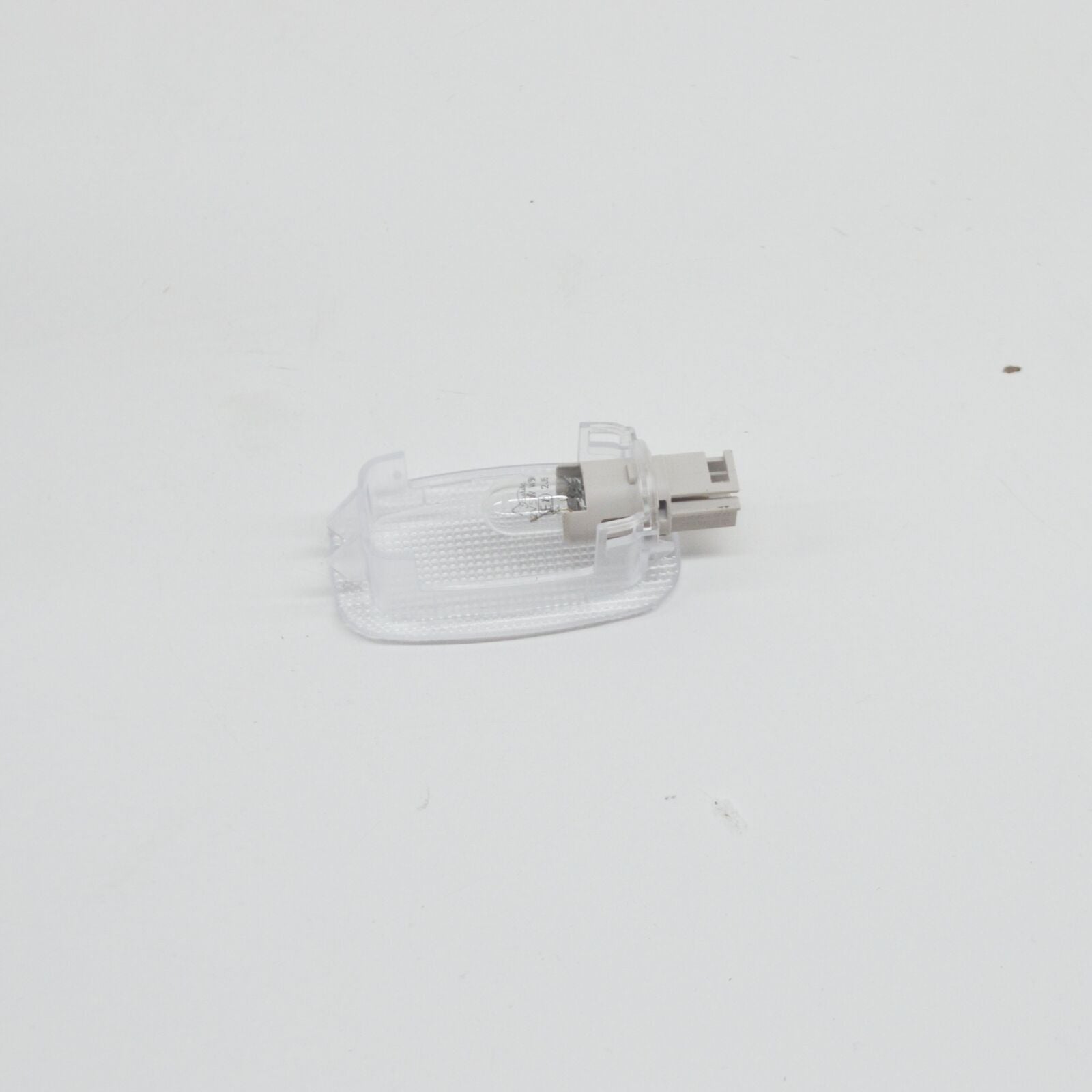 NEW MERCEDES-BENZ CLA C117 GLOVE COMPARTMENT INTERIOR LIGHT A2218200401 ORIGINAL