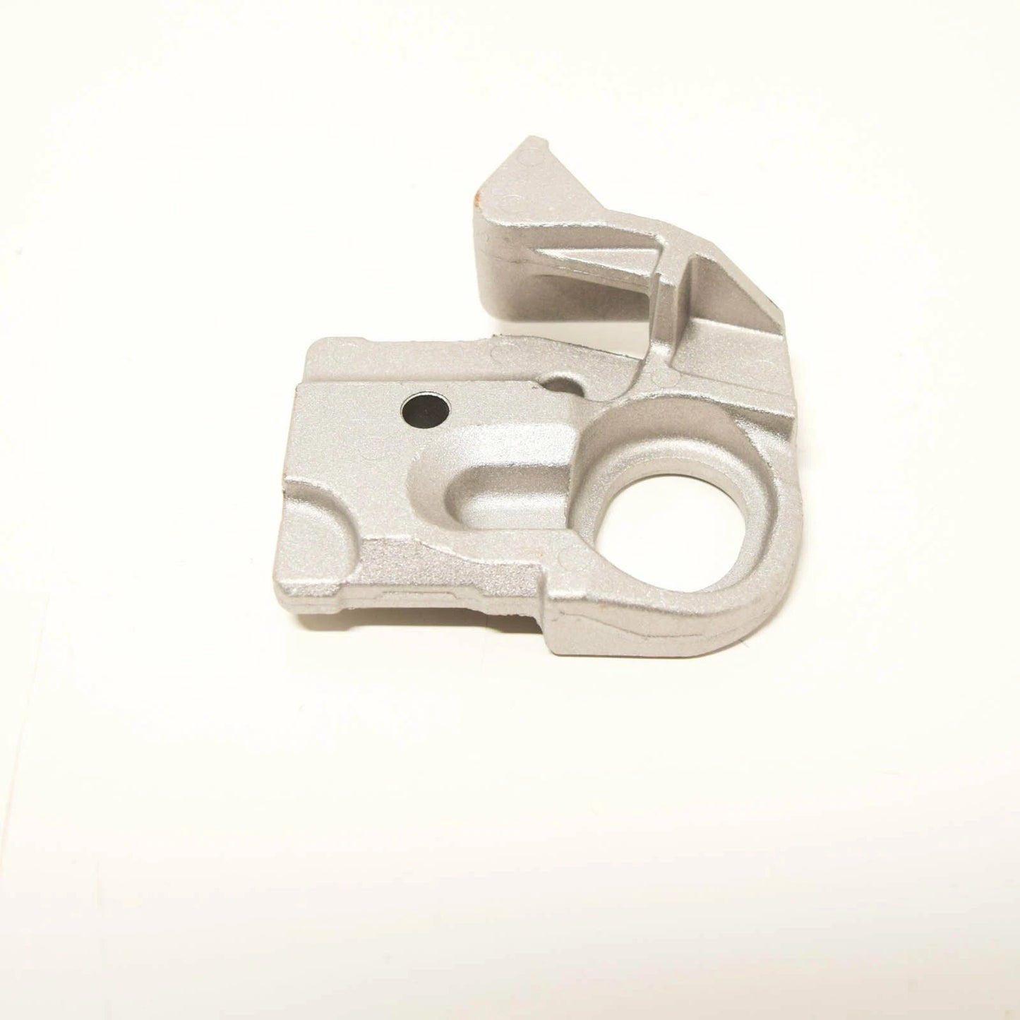 NEW MERCEDES-BENZ E W212 FRONT STIFFENING RIGHT BRACKET A2045010620