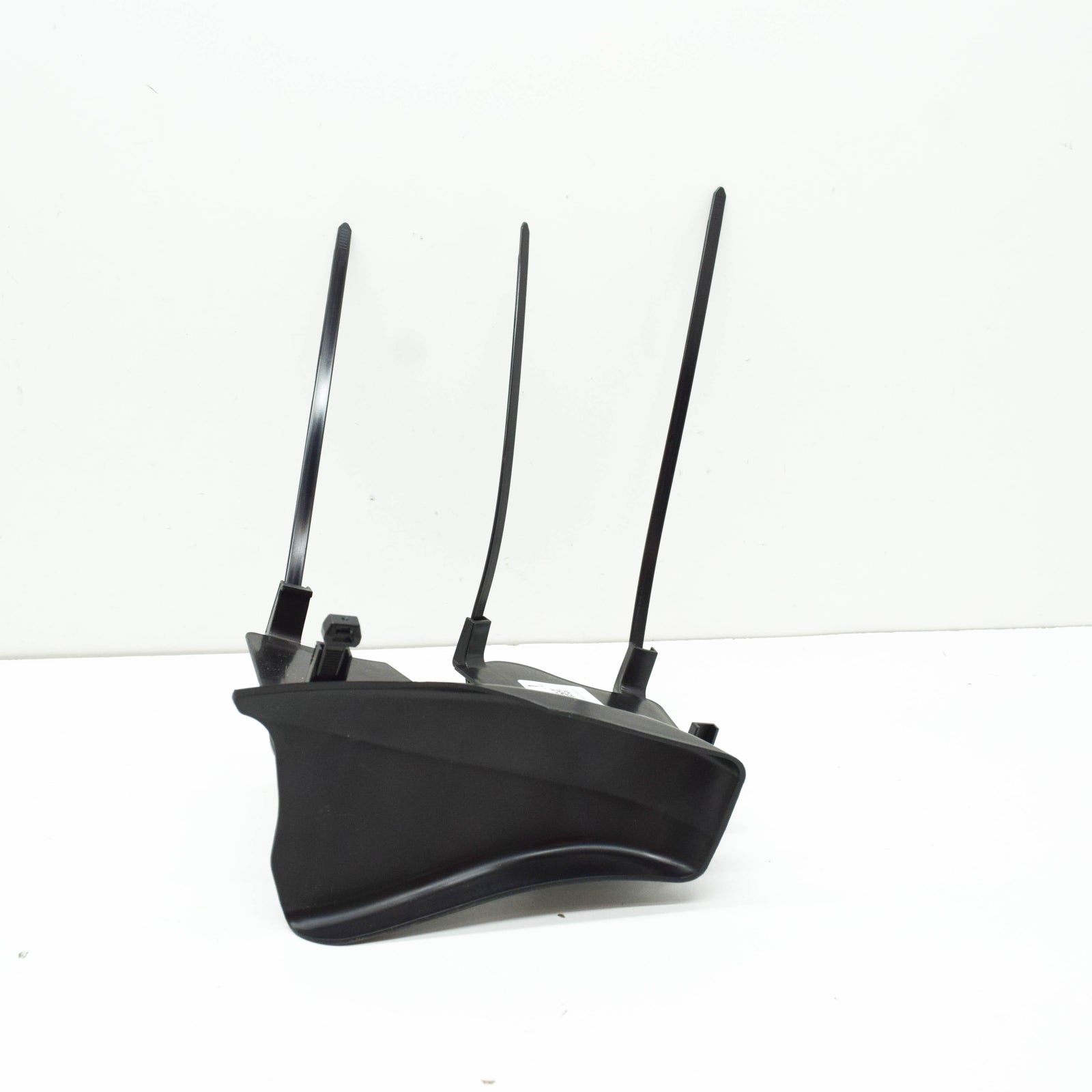 NEW AUDI RS3 SPORTBACK 8V LEFT AIR GUIDE 8V0407811 ORIGINAL