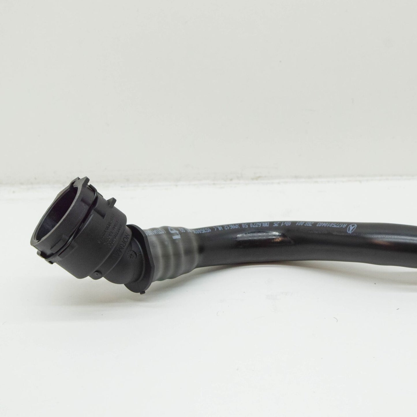 NEW MB CLA COUPE C118 RIGHT SIDE WATER RADIATOR HOSE A1775010403 ORIGINAL