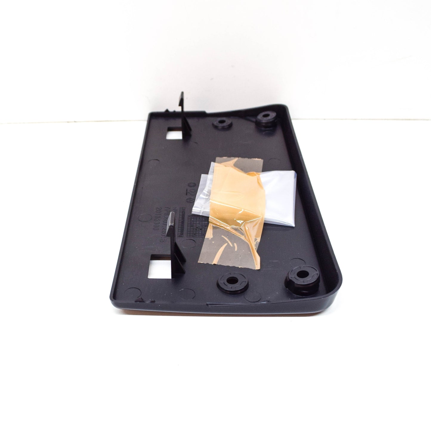 NEW VOLKSWAGEN TOUAREG 7P FRONT LICENCE PLATE HOLDER 7P6807285B USA ORIGINAL