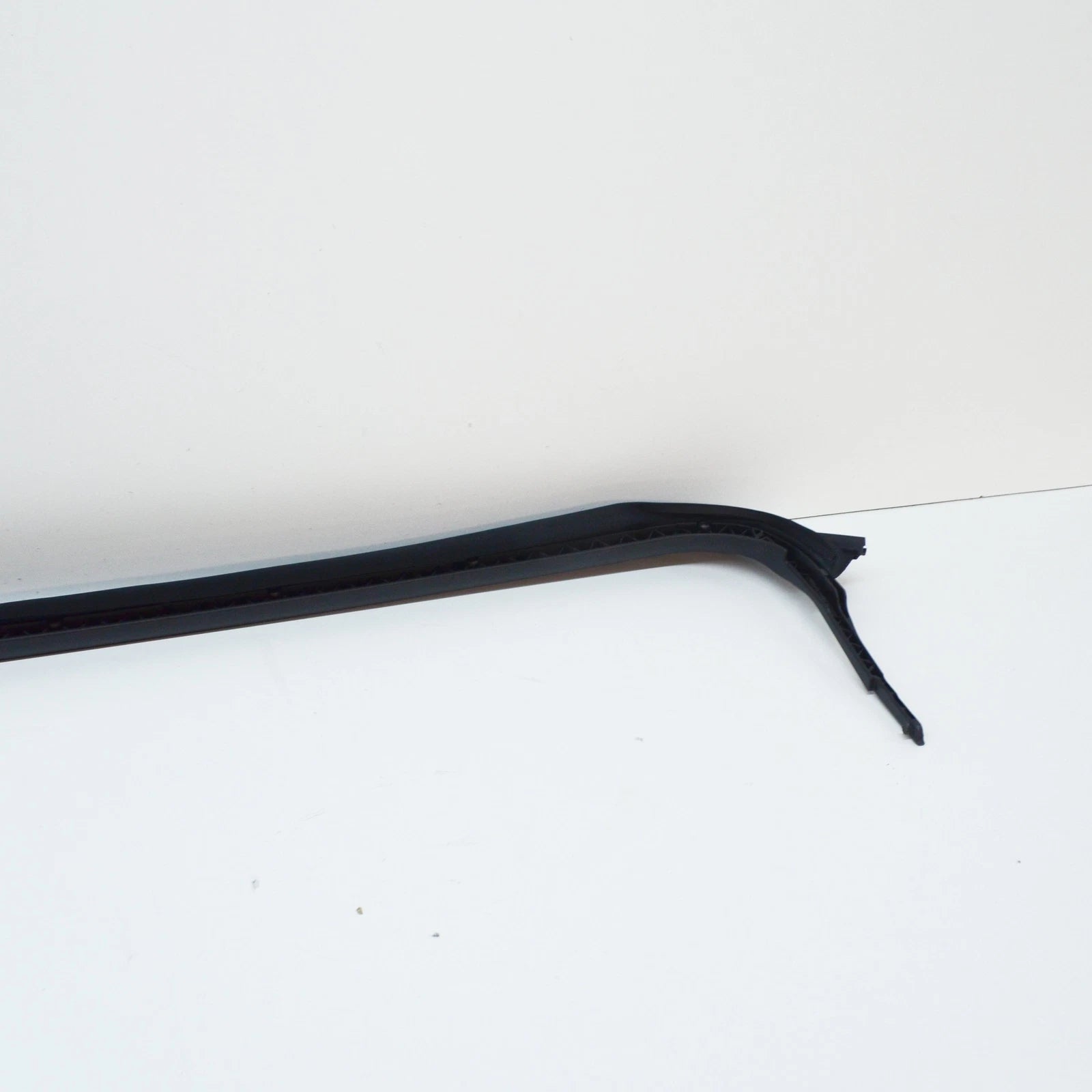 NEW AUDI Q3 8U FRONT SUNROOF AIR DEFLECTOR 8K9877651B