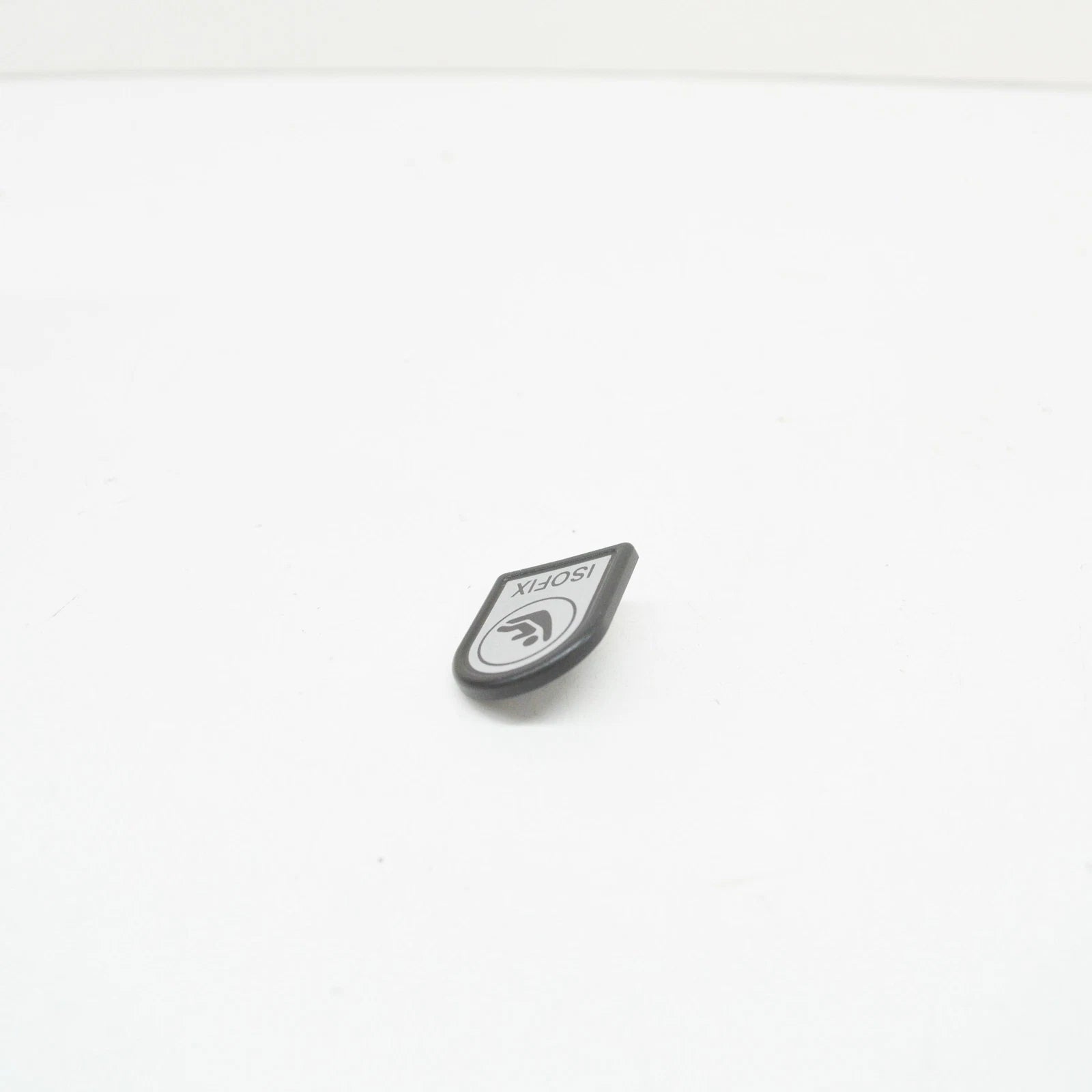 NEW BMW X5 F15 F85 M REAR SEAT ISOFIX BUTTON 2PIN 52207375770 ORIGINAL