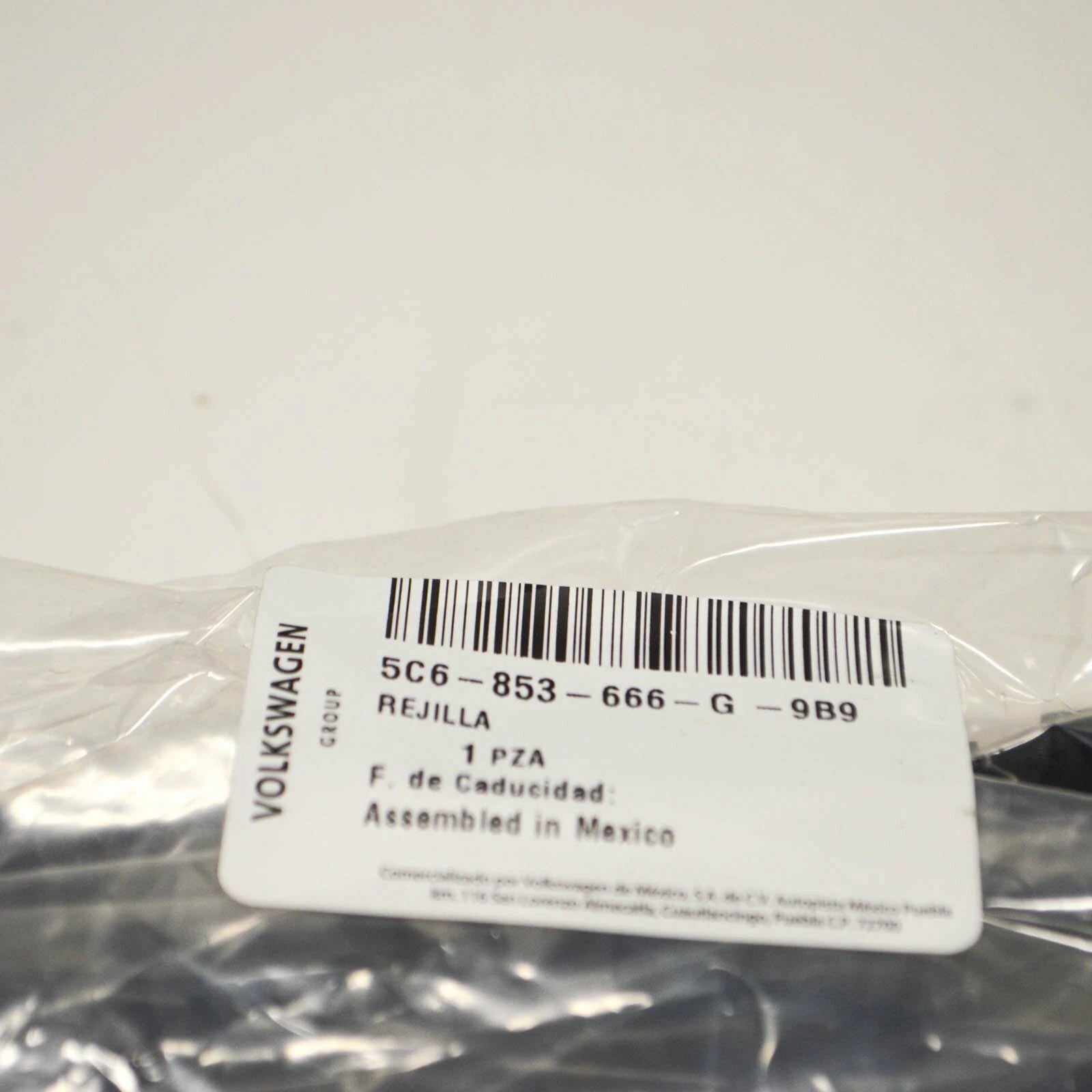 NEW VOLKSWAGEN JETTA MK6 FRONT RIGHT FOG LIGHT GRILL 5C6853666G9B9