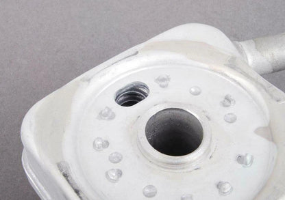 NEW AUDI A3 8P ENGINE OIL COOLER 028117021L ORIGINAL