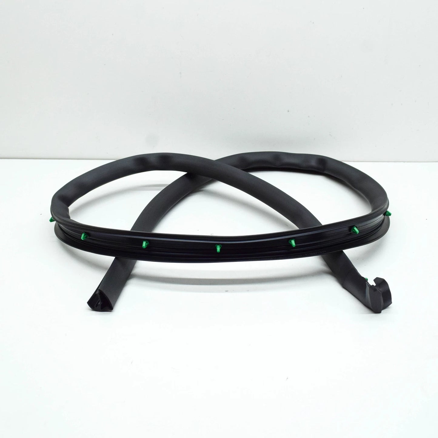 NEW AUDI E-TRON SPORTBACK GEA LEFT SIDE PANEL SILL SEAL 4KE833177B ORIGINAL