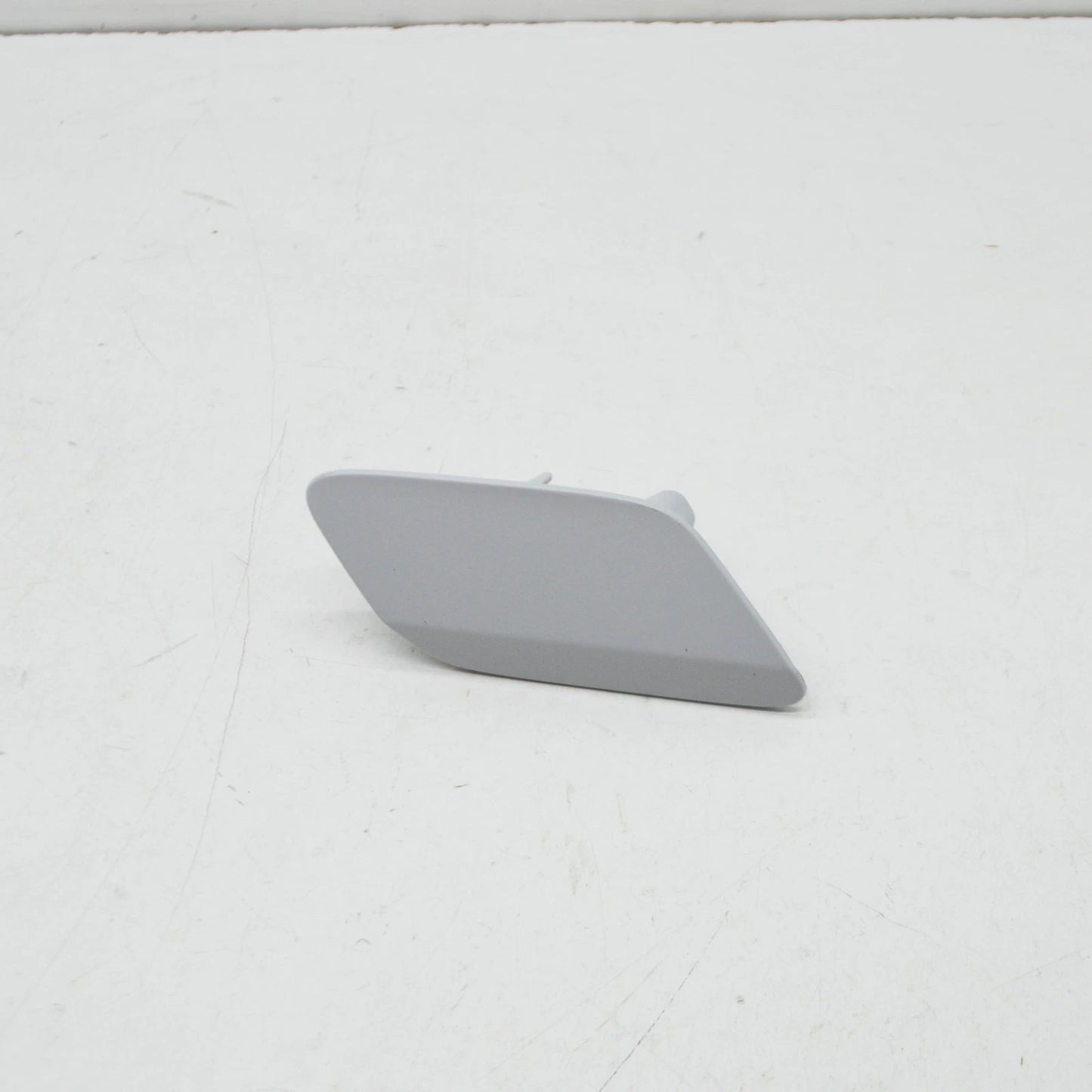 NEW VOLKSWAGEN TIGUAN AD FRONT BUMPER RIGHT COVER CAP 5NA807938GRU