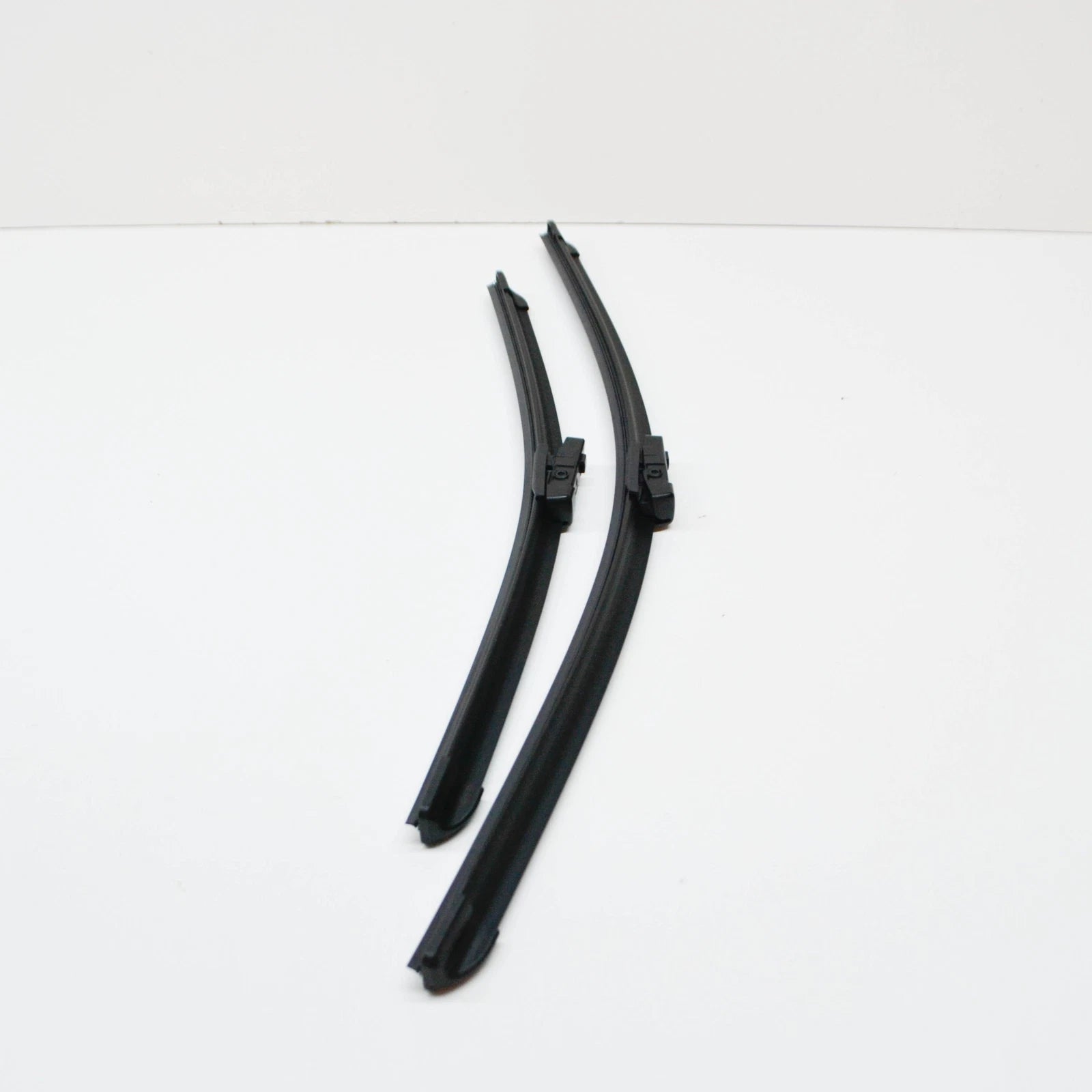 NEW VW CADDY ALLTRACK FURGON SAA FRONT WIPER BLADES RHD 2K2998002A