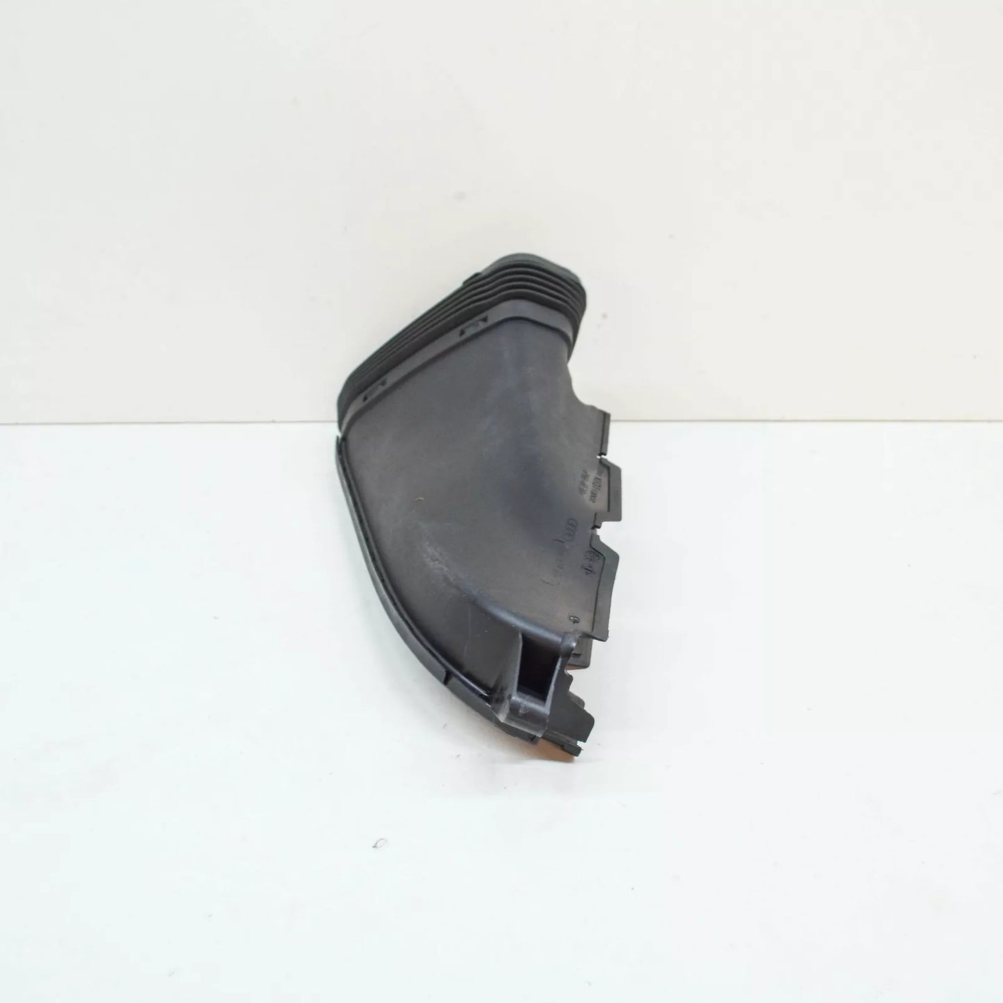 NEW AUDI A6 C6 RIGHT AIR INTAKE DUCT 4G0129624D