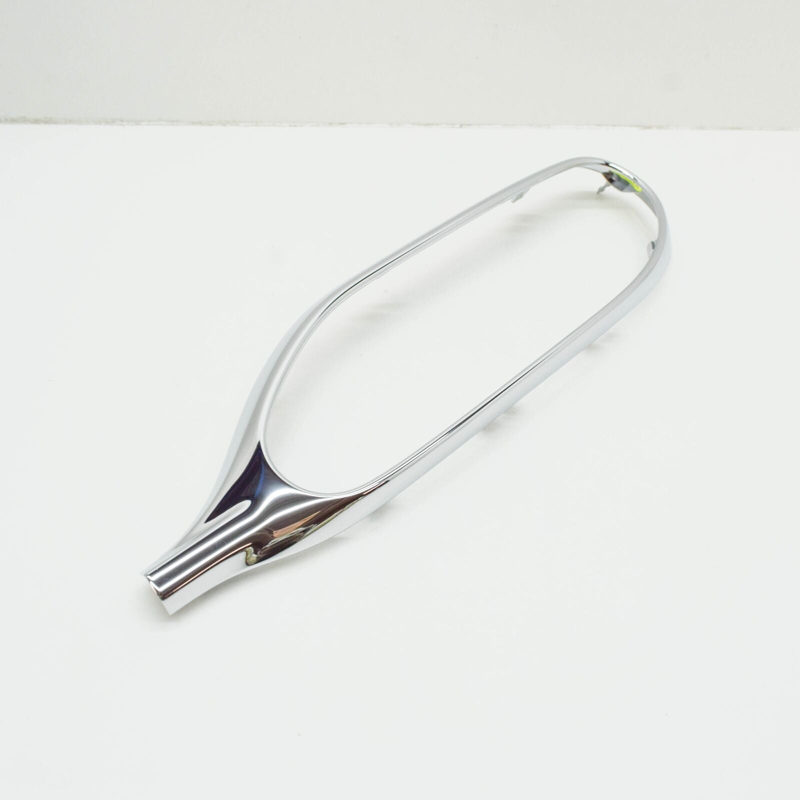 NEW MERCEDES-BENZ S W222 REAR BUMPER BOTTOM LEFT TRIM STRIP A2228852900 ORIGINAL