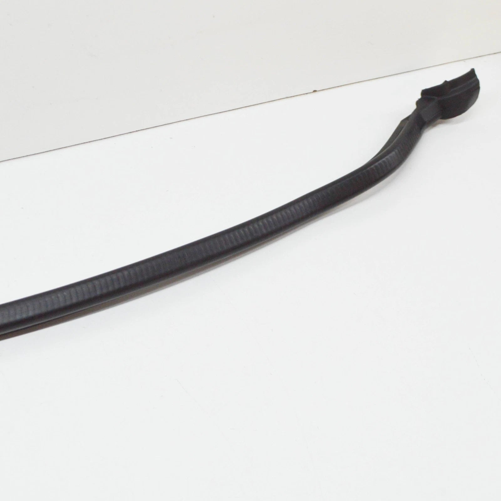 NEW AUDI A6 C8 REAR RIGHT OUTER DOOR SHELL SEAL 4K0839718 ORIGINAL