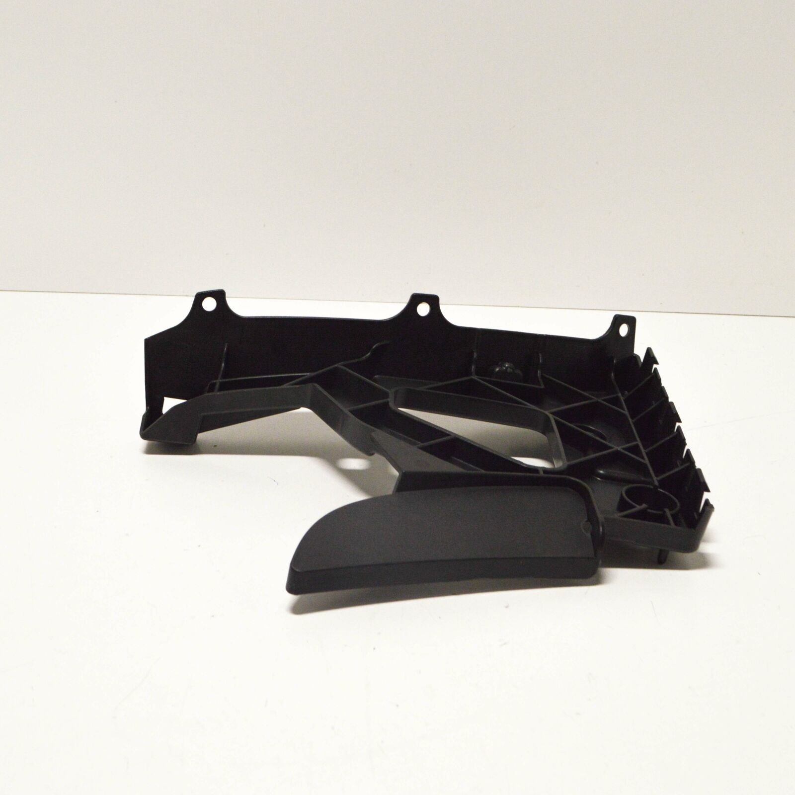 NEW AUDI A6 C6 FRONT BUMPER RIGHT BRACKET 4F0807228C 2008 ORIGINAL