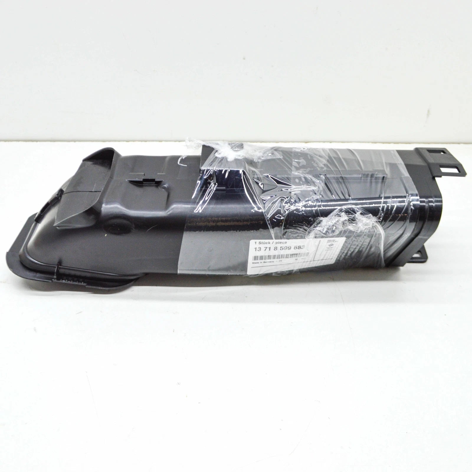 NEW BMW 5 G30 AIR INTAKE TUBE DUCT 13718599683 8599683 ORIGINAL