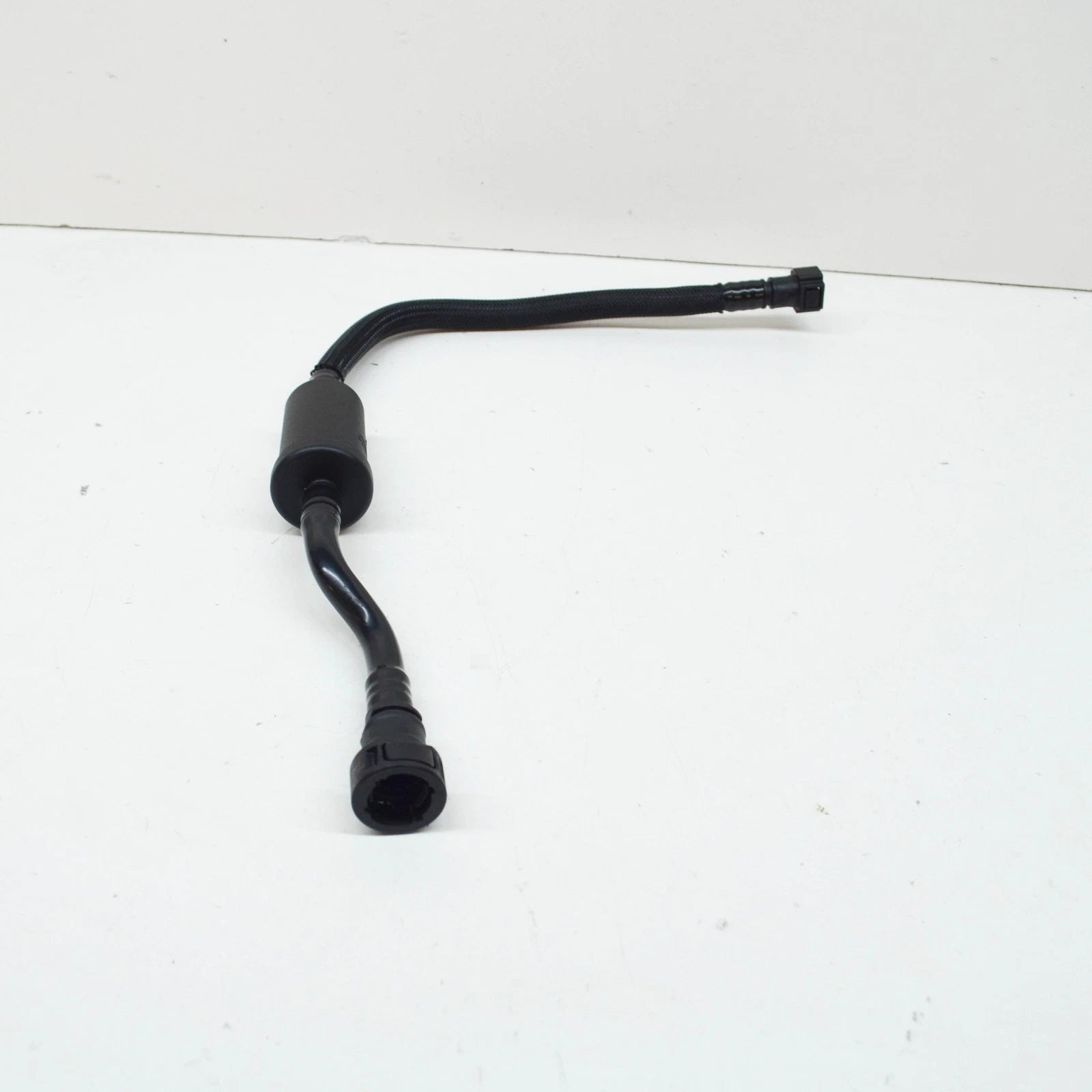 NEW BMW 1 F40 FUEL TANK BREATHER LINE W EXHAUST CHAMBER 13908670276 ORIGINAL