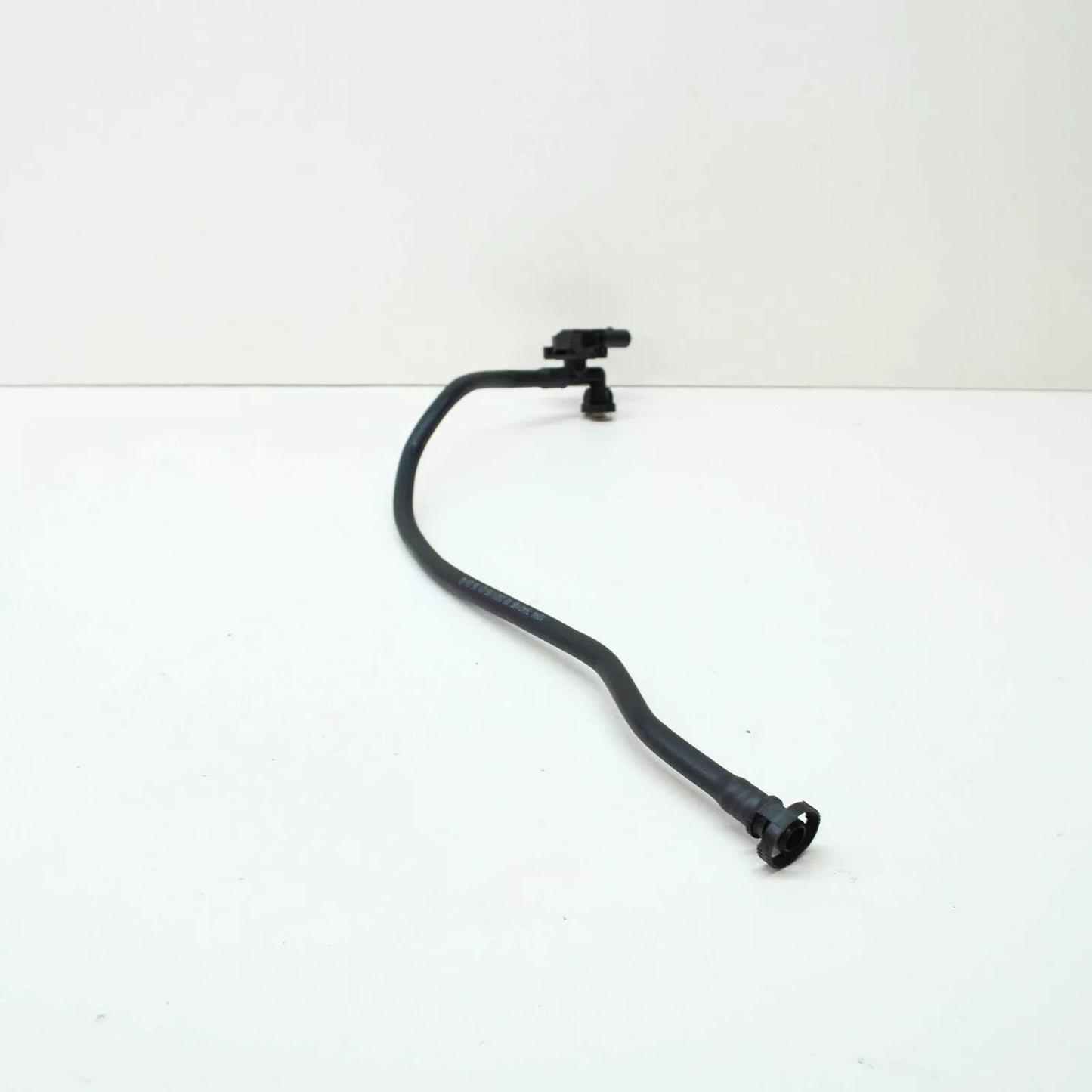 NEW BMW 3 F30 FUEL TANK EVAPORATOR W PRESSURE LINE 13907643105 ORIGINAL