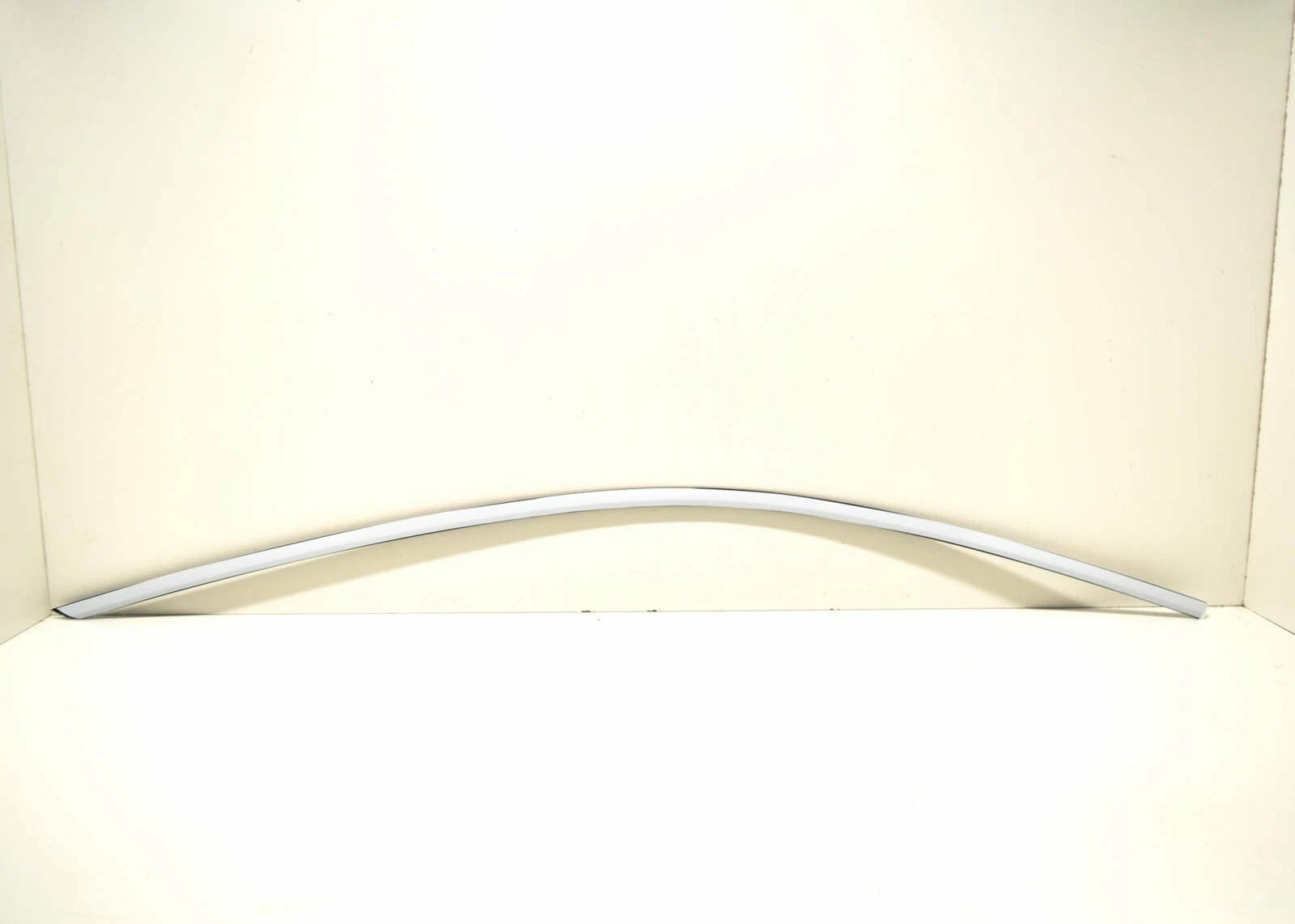 NEW AUDI A8 4N D5 FRONT LEFT DOOR UPPER WINDOW GUIDE STRIP 4N0837643BT94