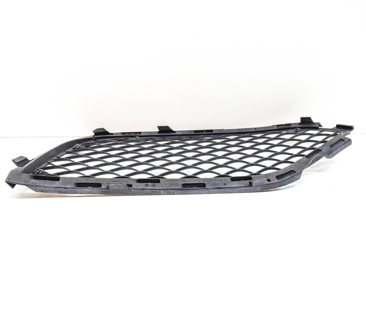 NEW MERCEDES-BENZ C-CLASS W205 FRONT BUMPER LEFT GRILLE A2058852723 2016