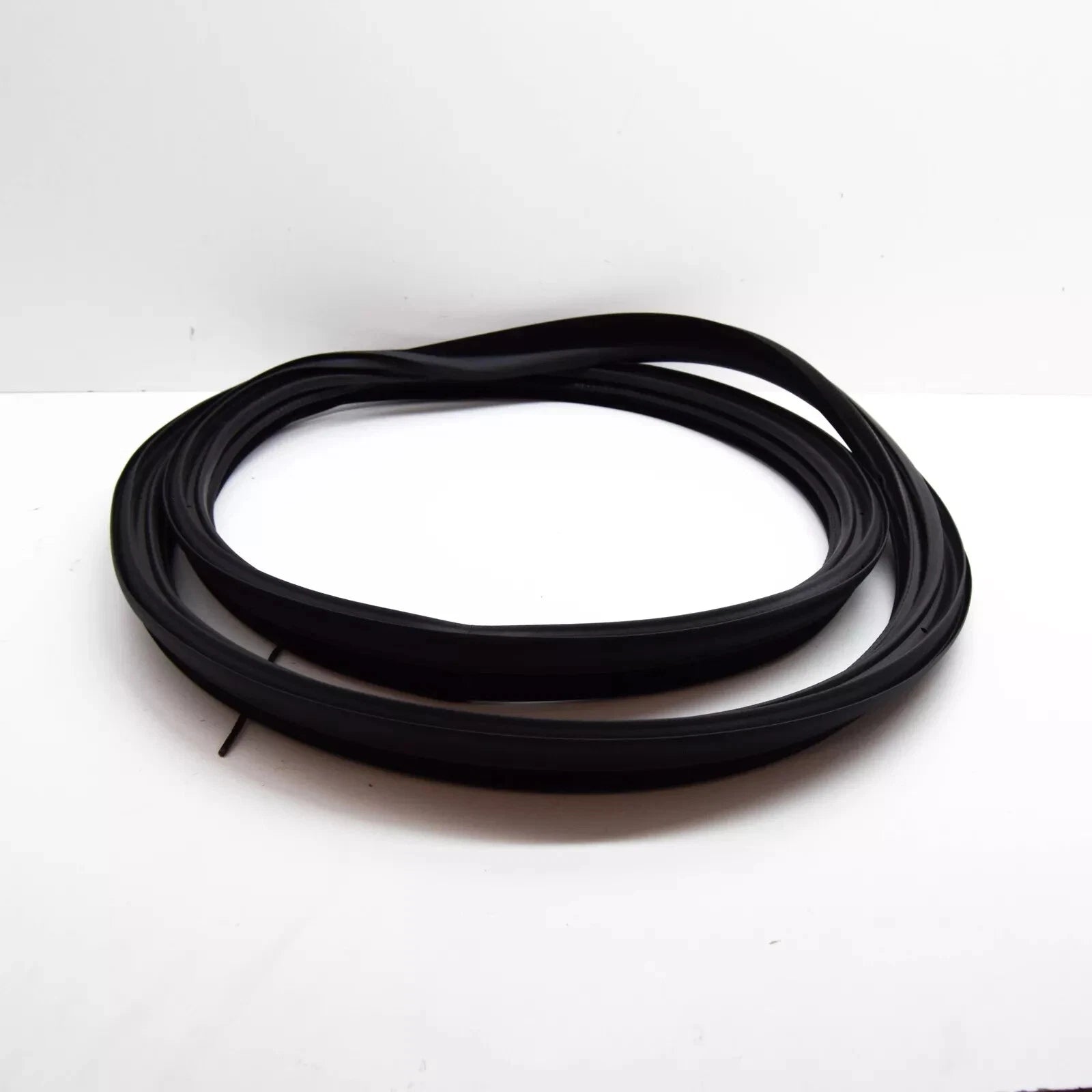 NEW BMW 4 GRAN COUPE F36 FRONT LEFT (DRIVER SIDE) DOOR SEAL RUBBER 51727409193