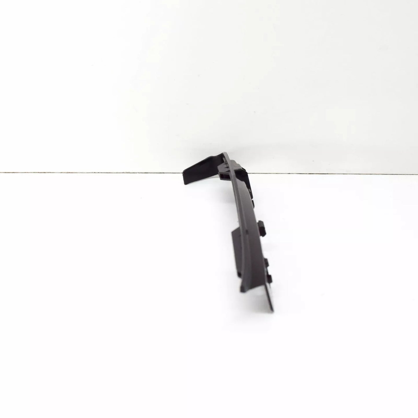 NEW VW TRANSPORTER T6 LEFT HEADLIGHT GUIDE SECTION 7E0941231D ORIGINAL