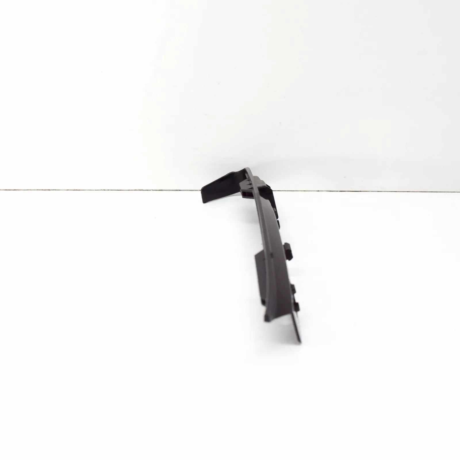 NEW VW TRANSPORTER T6 LEFT HEADLIGHT GUIDE SECTION 7E0941231D ORIGINAL