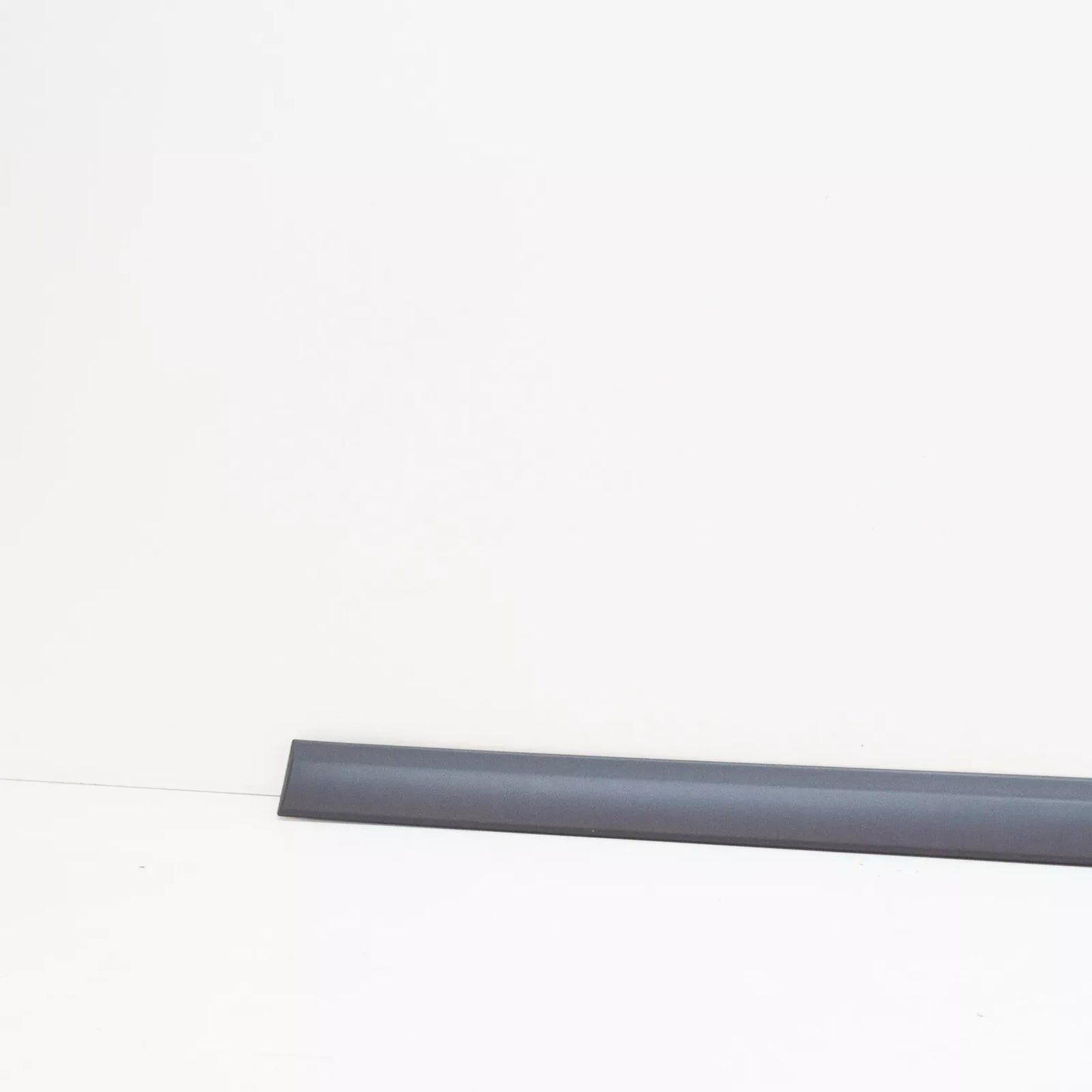 NEW MB VITO W639 LEFT SIDE PANEL BOTTOM PROTECTIVE STRIP A63969015629B51