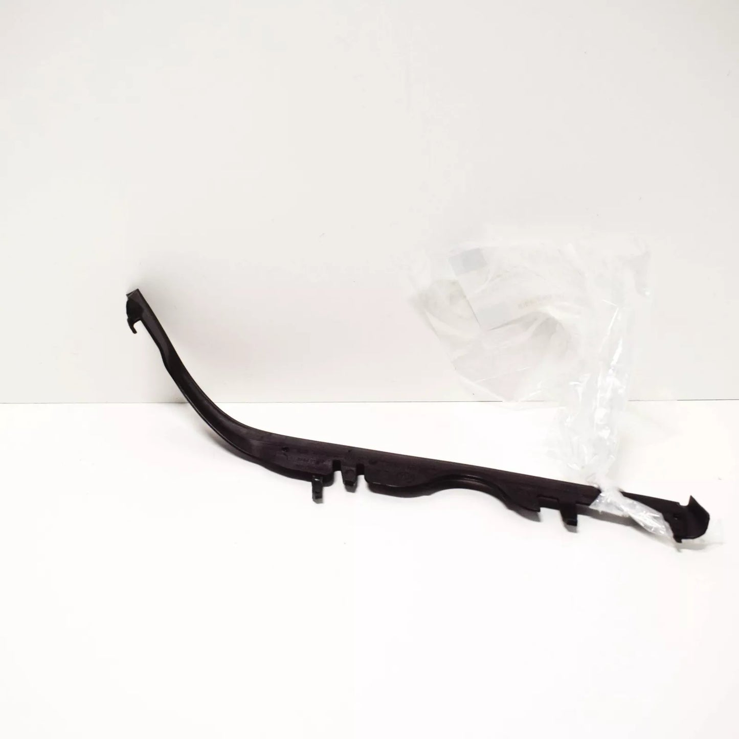 NEW BMW 5 E39 FRONT LEFT HEADLIGHT UPPER GASKET SEAL 63126908405 ORIGINAL