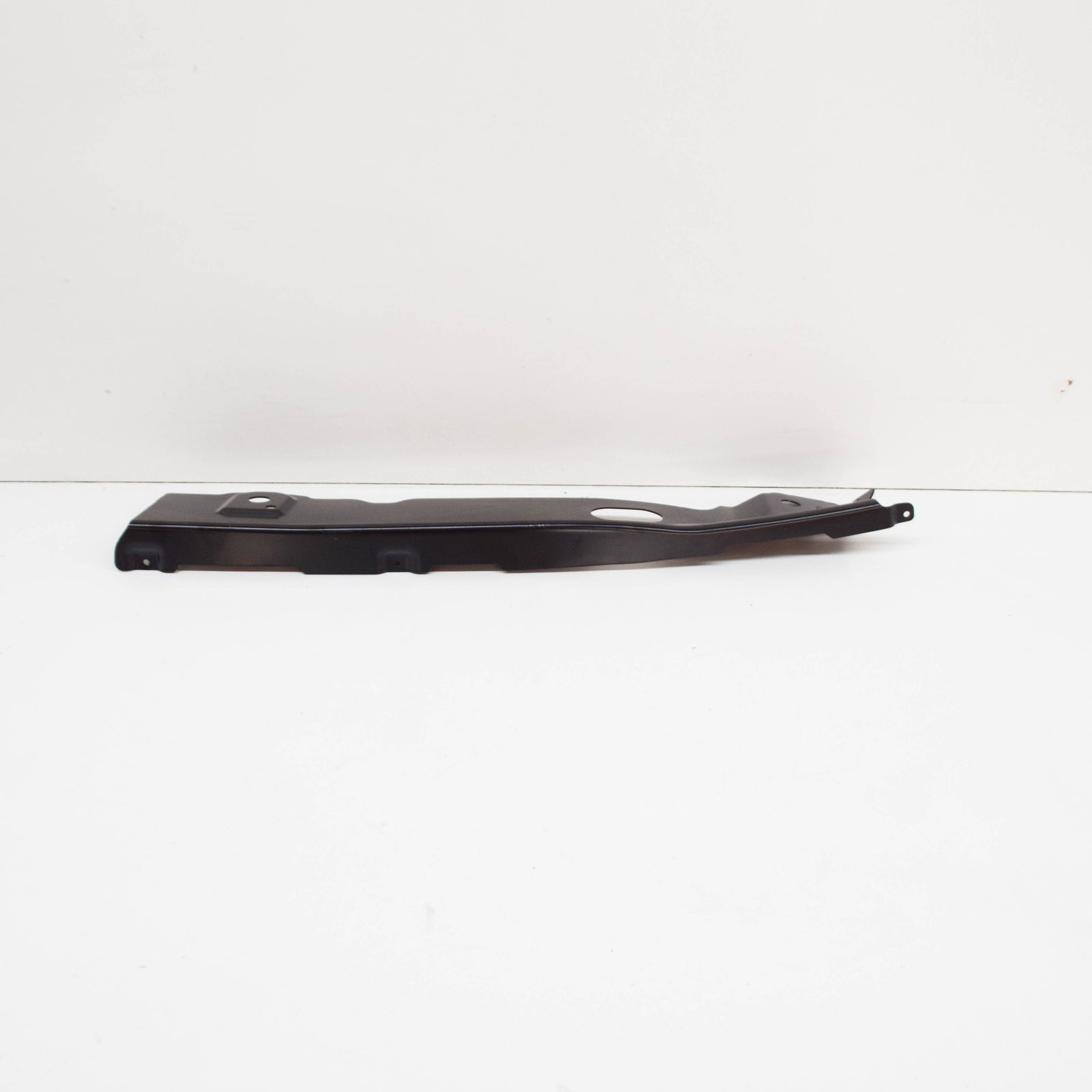 NEW AUDI A3 8V FRONT FENDER CENTER BRACKET LEFT 8V5821467B ORIGINAL