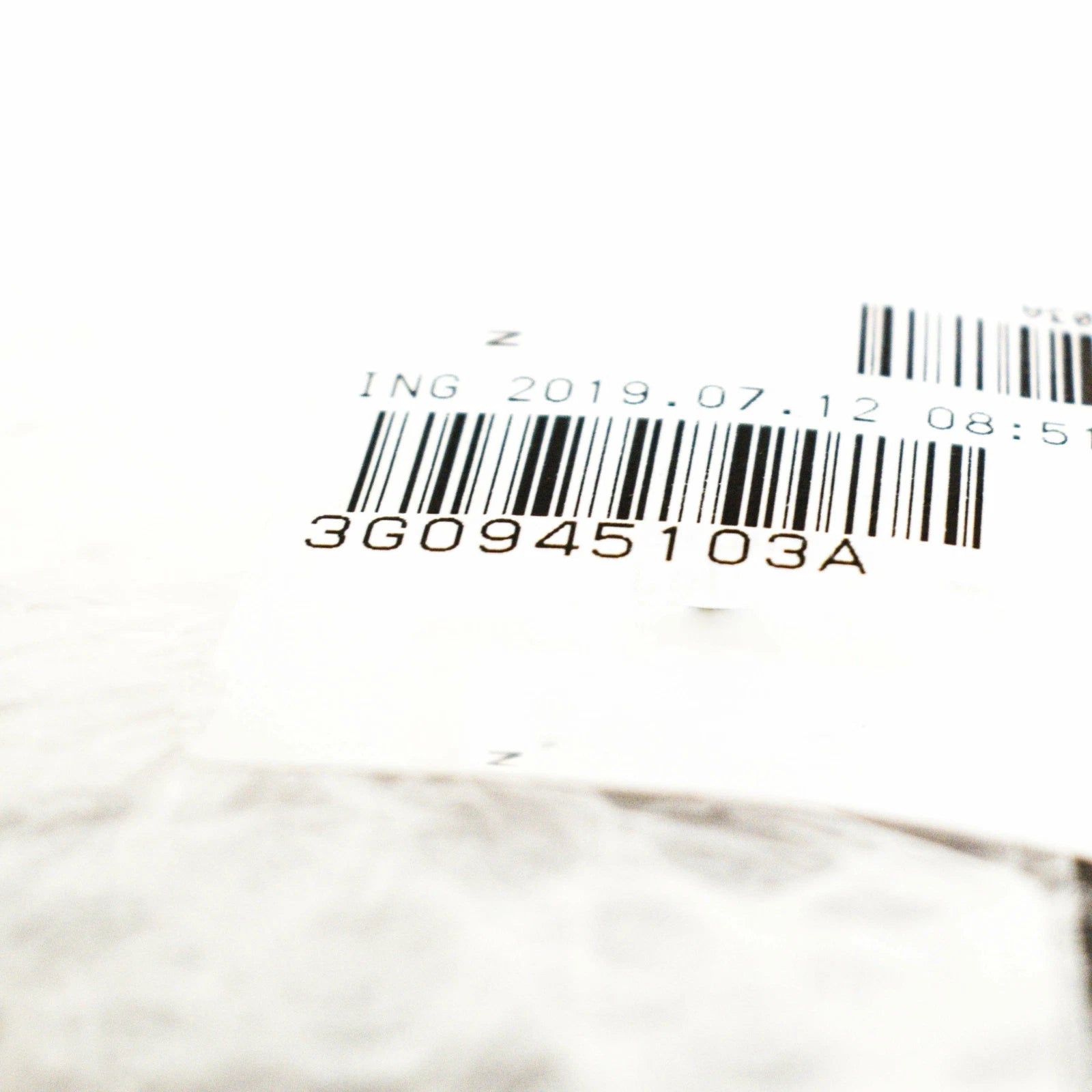 NEW VW PASSAT B8 REAR BUMPER LEFT SIDE INNER REFLECTOR 3G0945103A