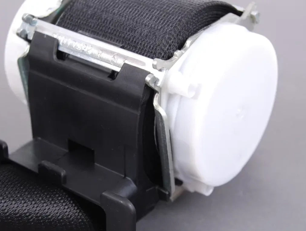 NEW BMW 3 E90 FRONT LEFT SEATBELT 9117219 72119117219 ORIGINAL