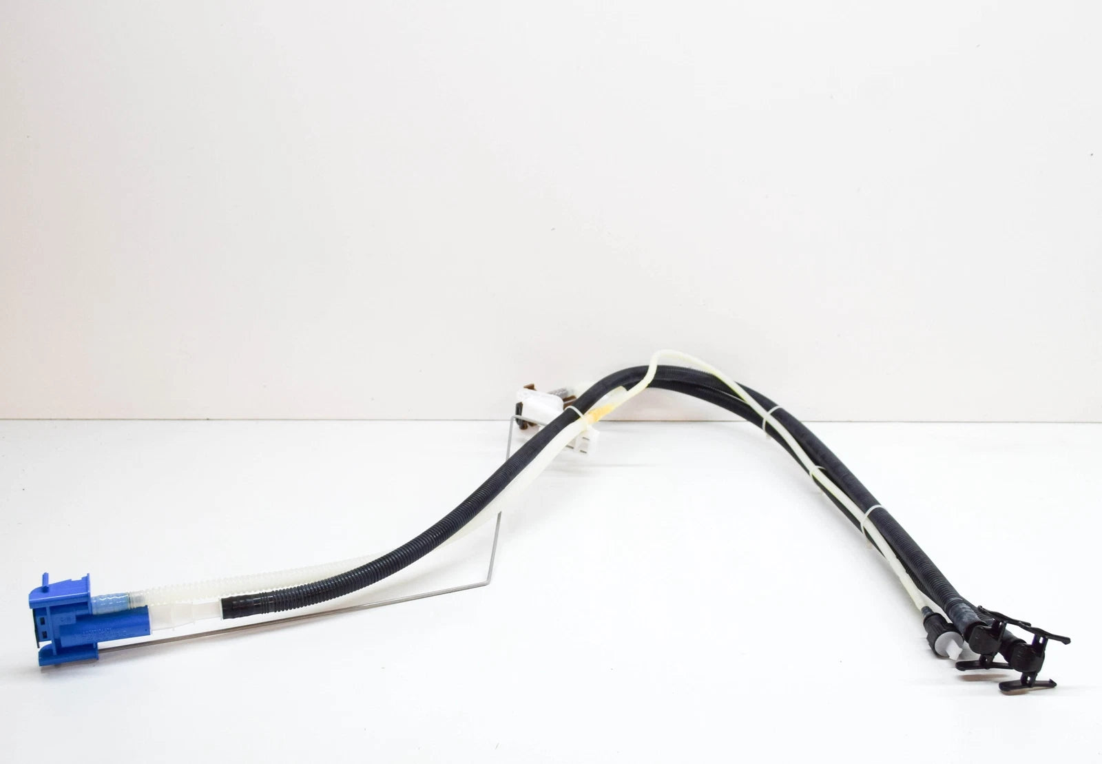 NEW AUDI Q7 4L LEFT SUCTION JET PUMP 7L6919715D ORIGINAL