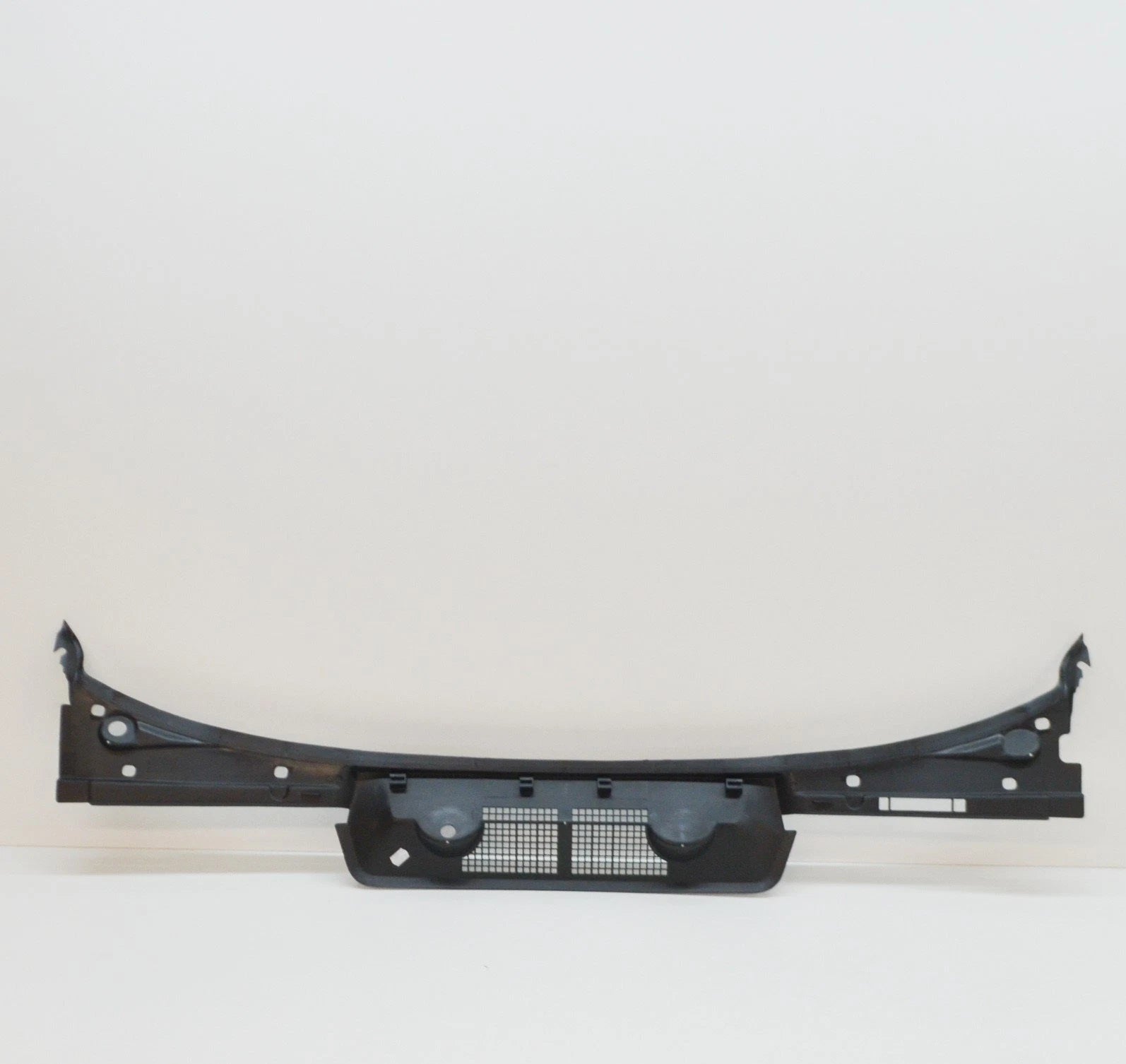 NEW BMW 3 E36 WINDSHIELD WIPER COWL TRIM LHD 51711977677 1977677 ORIGINAL