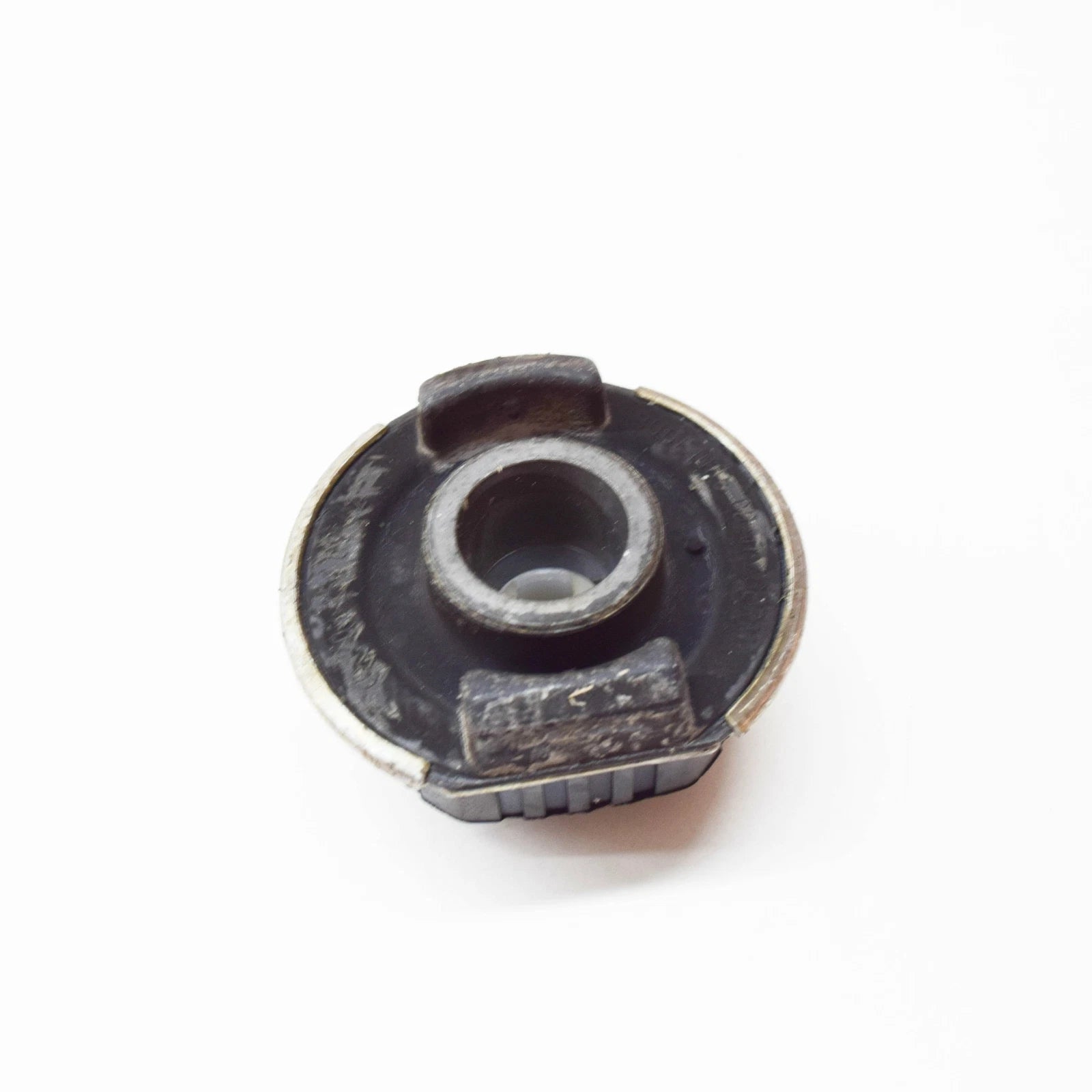 NEW MERCEDES-BENZ C-CLASS W203 REAR SUBFRAME BUSHING KIT A2033504308